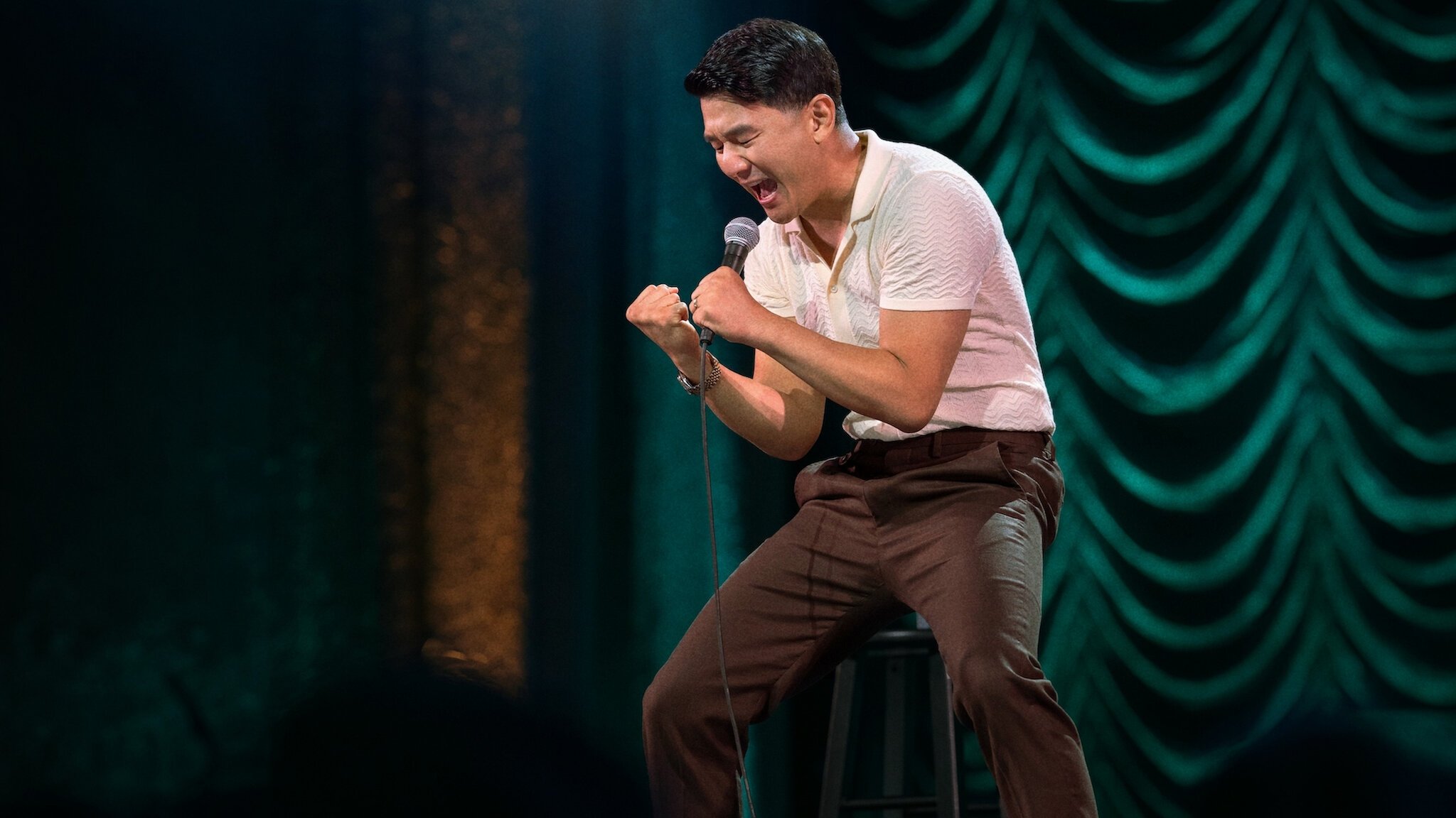 Ronny Chieng: Love to Hate It Background