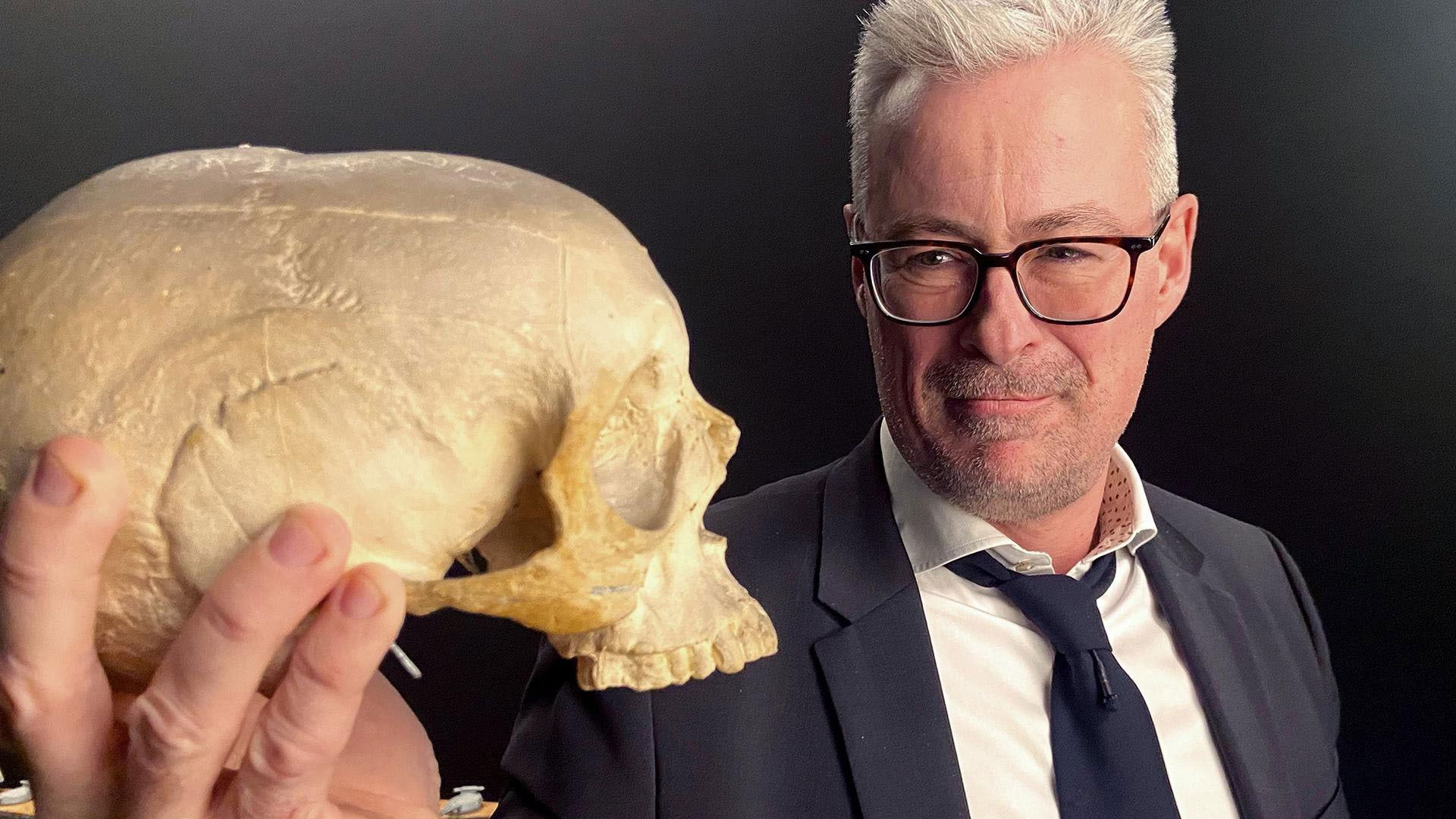 Historien om mennesket - med Rane Willerslev Background