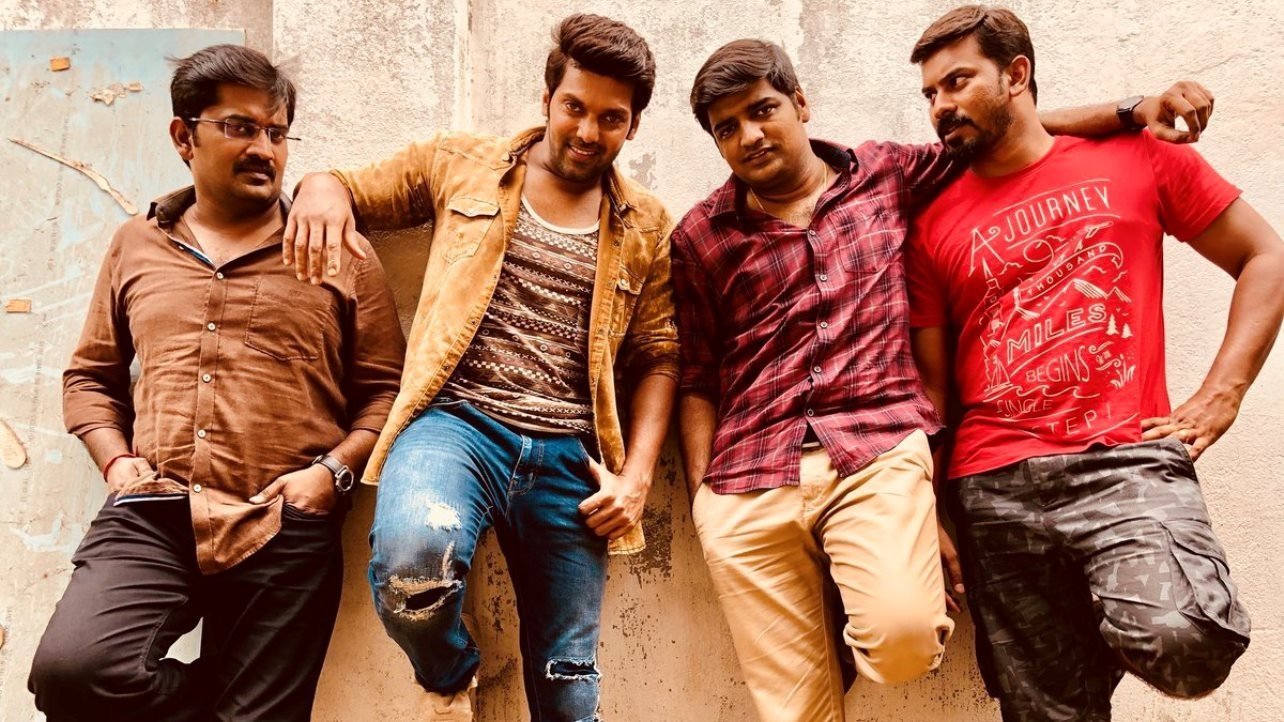 Ghajinikanth Background