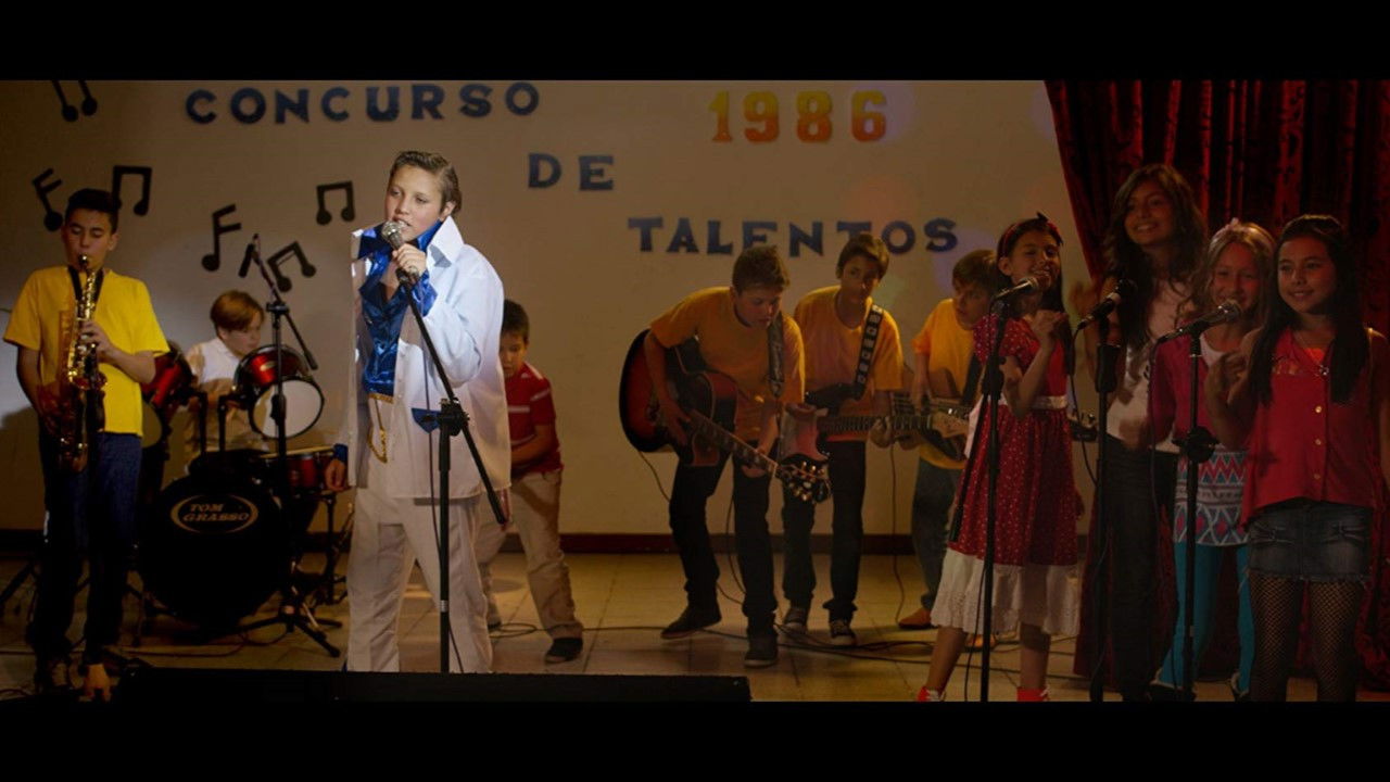 Sobre ruedas - Rolling Elvis Background