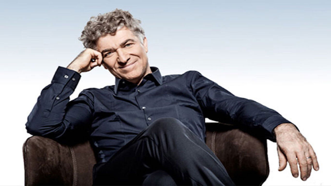 Gioele Dix - Dixplay Background