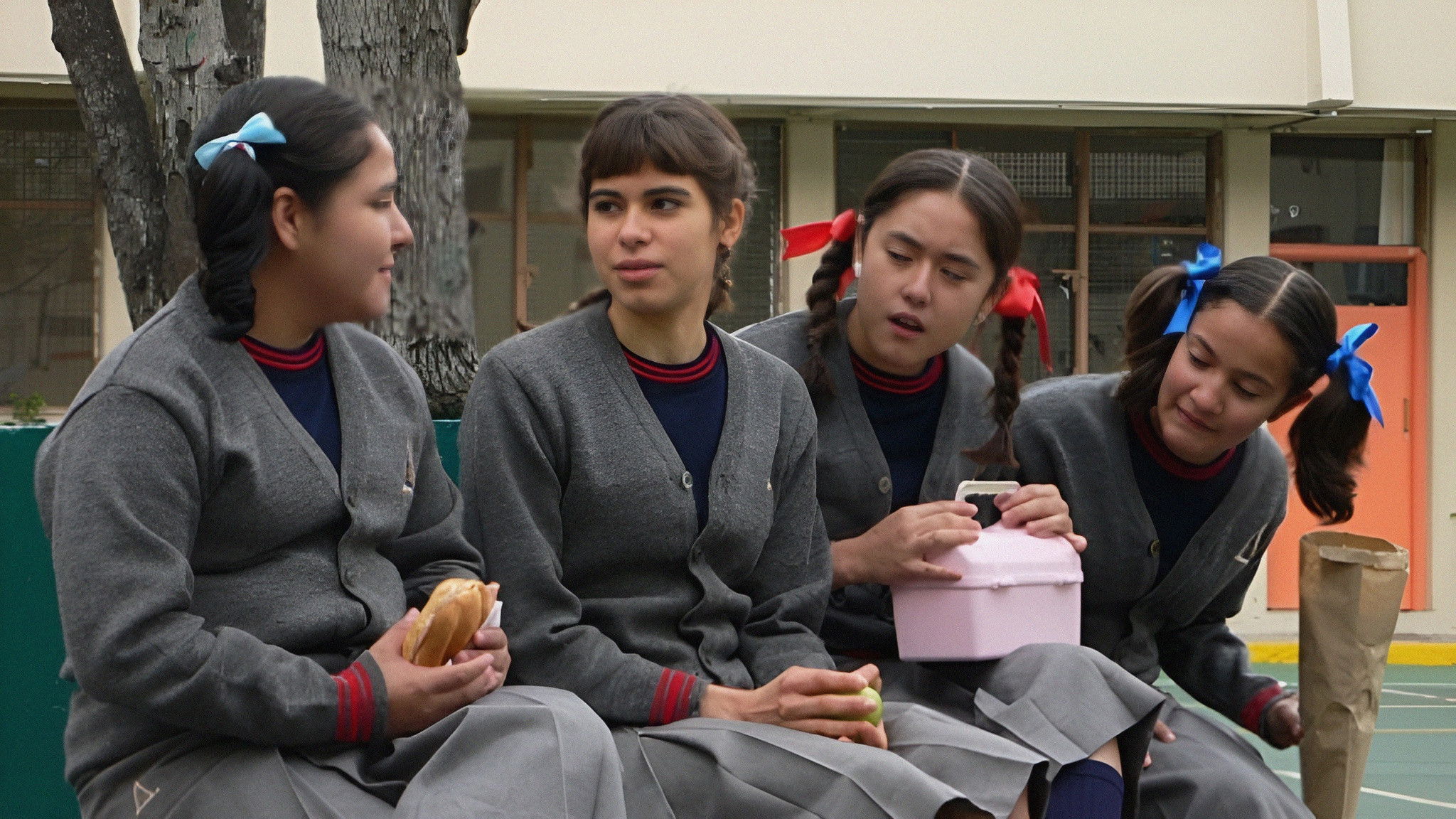 El brassier de Emma Background