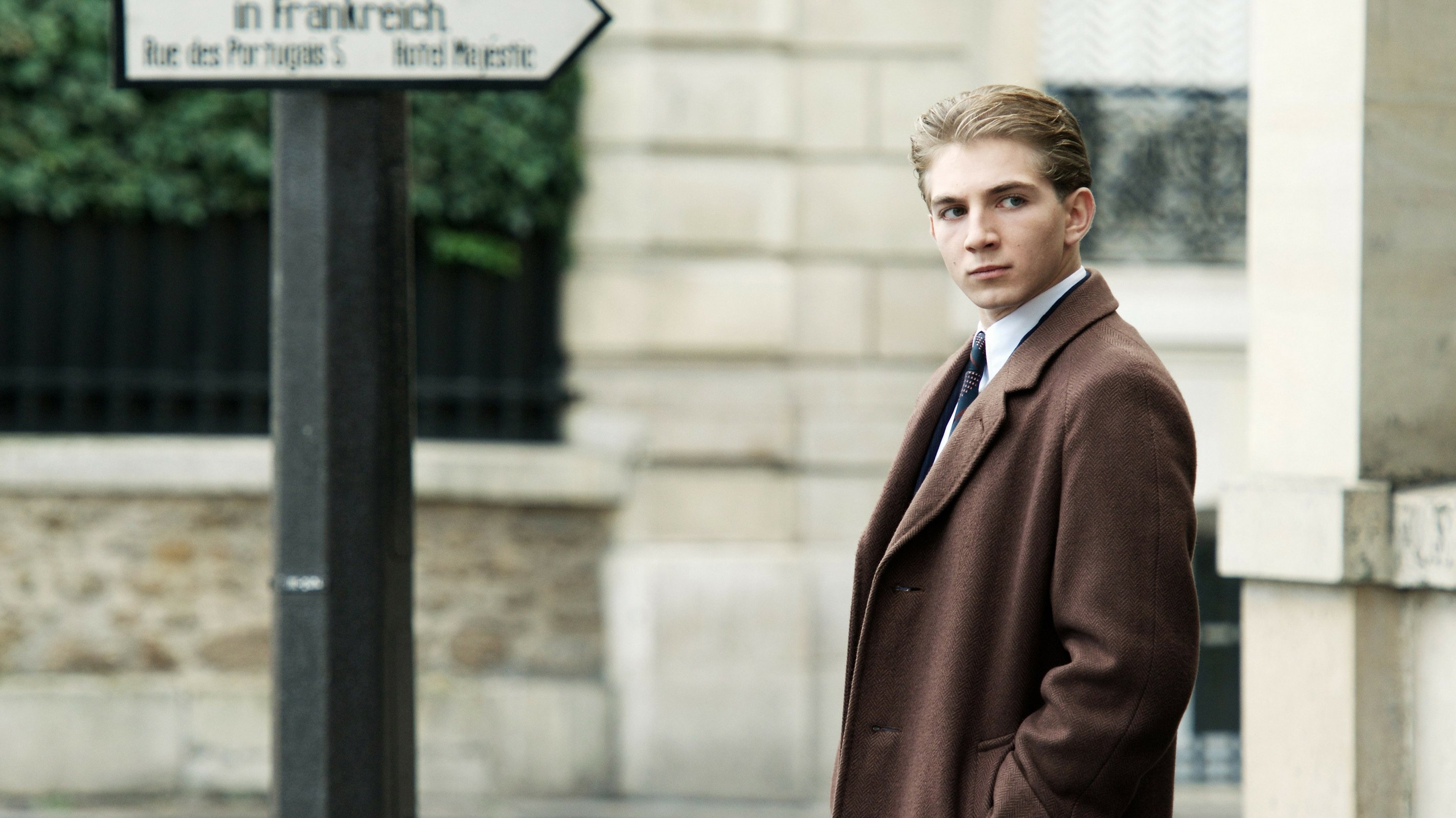 Alias Caracalla, au cœur de la Résistance Background