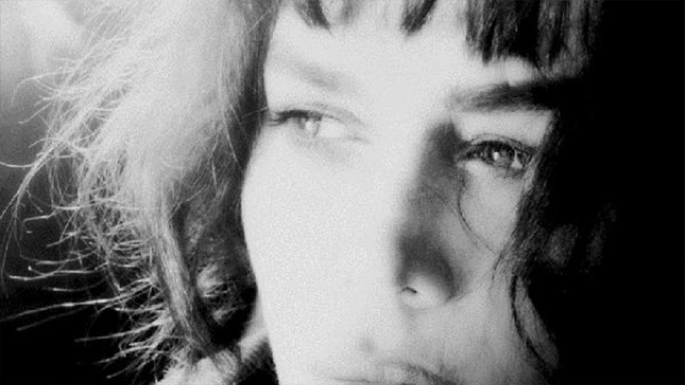 The Little Sparrow Background