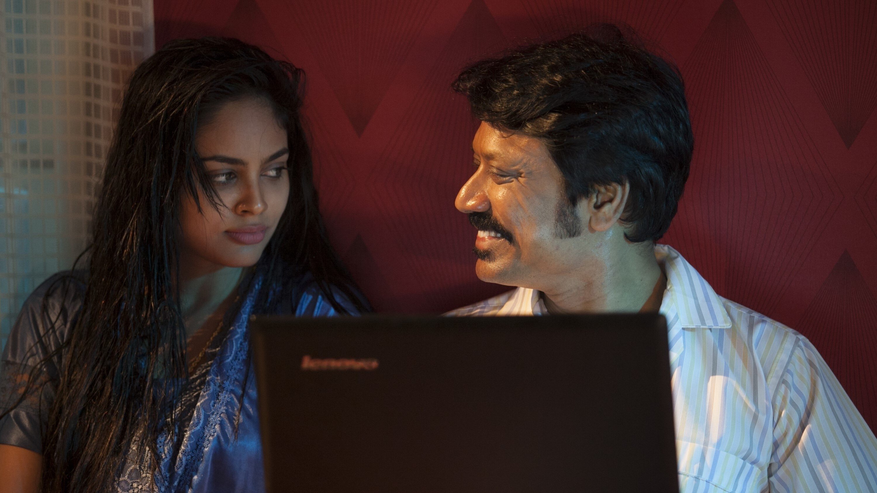 Nenjam Marappathillai Background