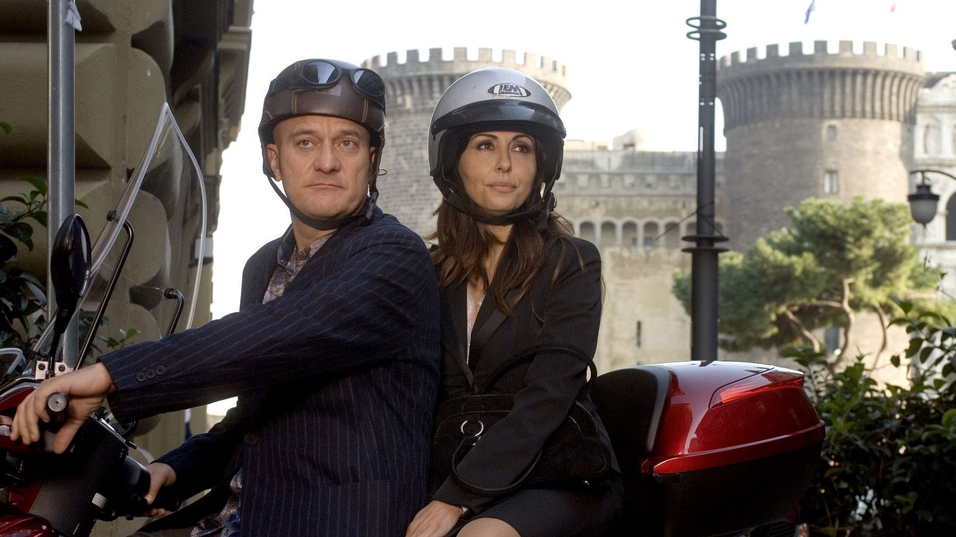 Due imbroglioni e... mezzo! 2 Background