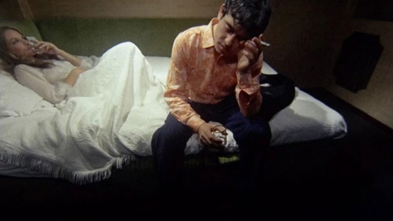 Umano Non Umano Background