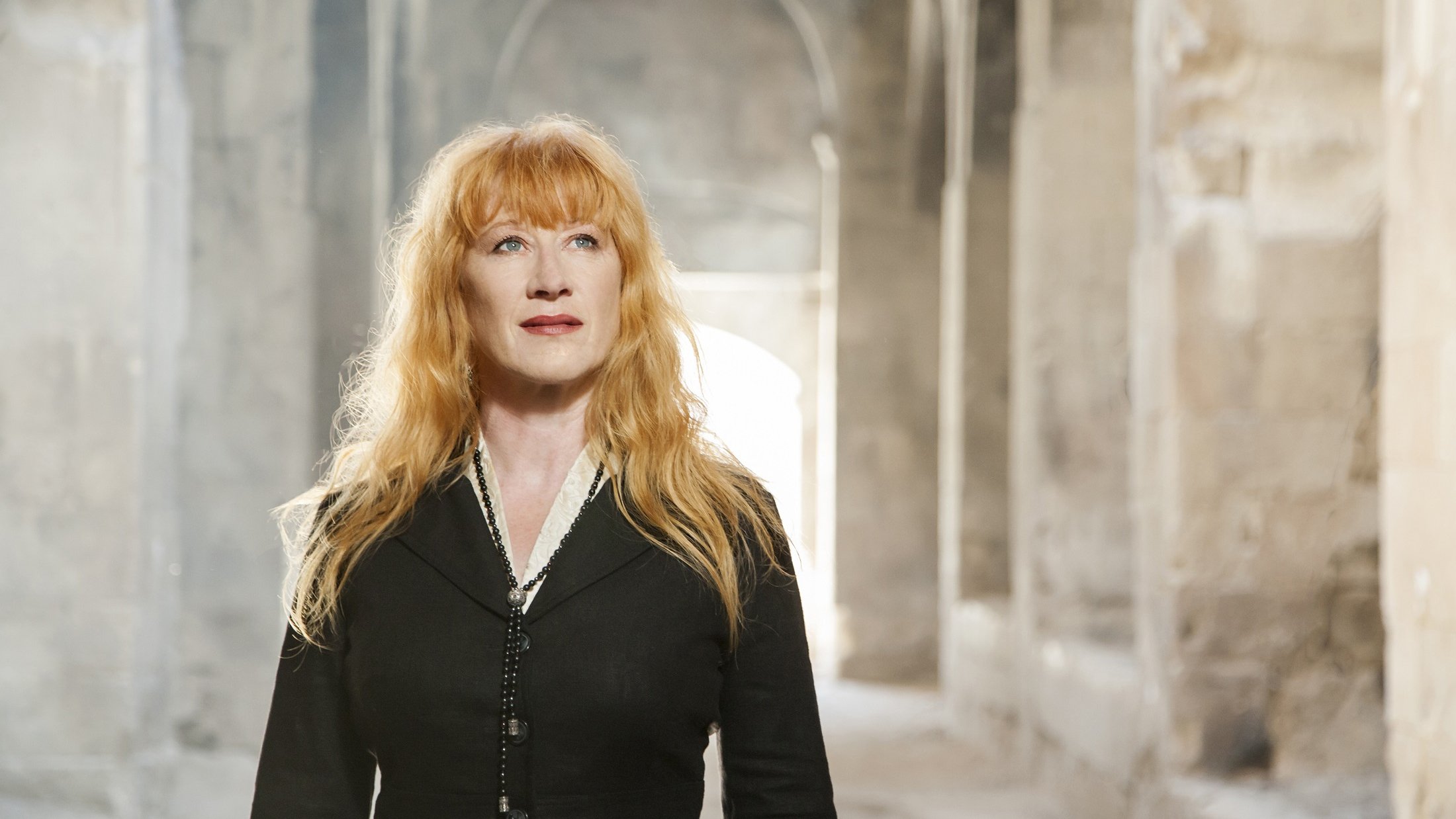Loreena McKennitt: Nights from the Alhambra Background