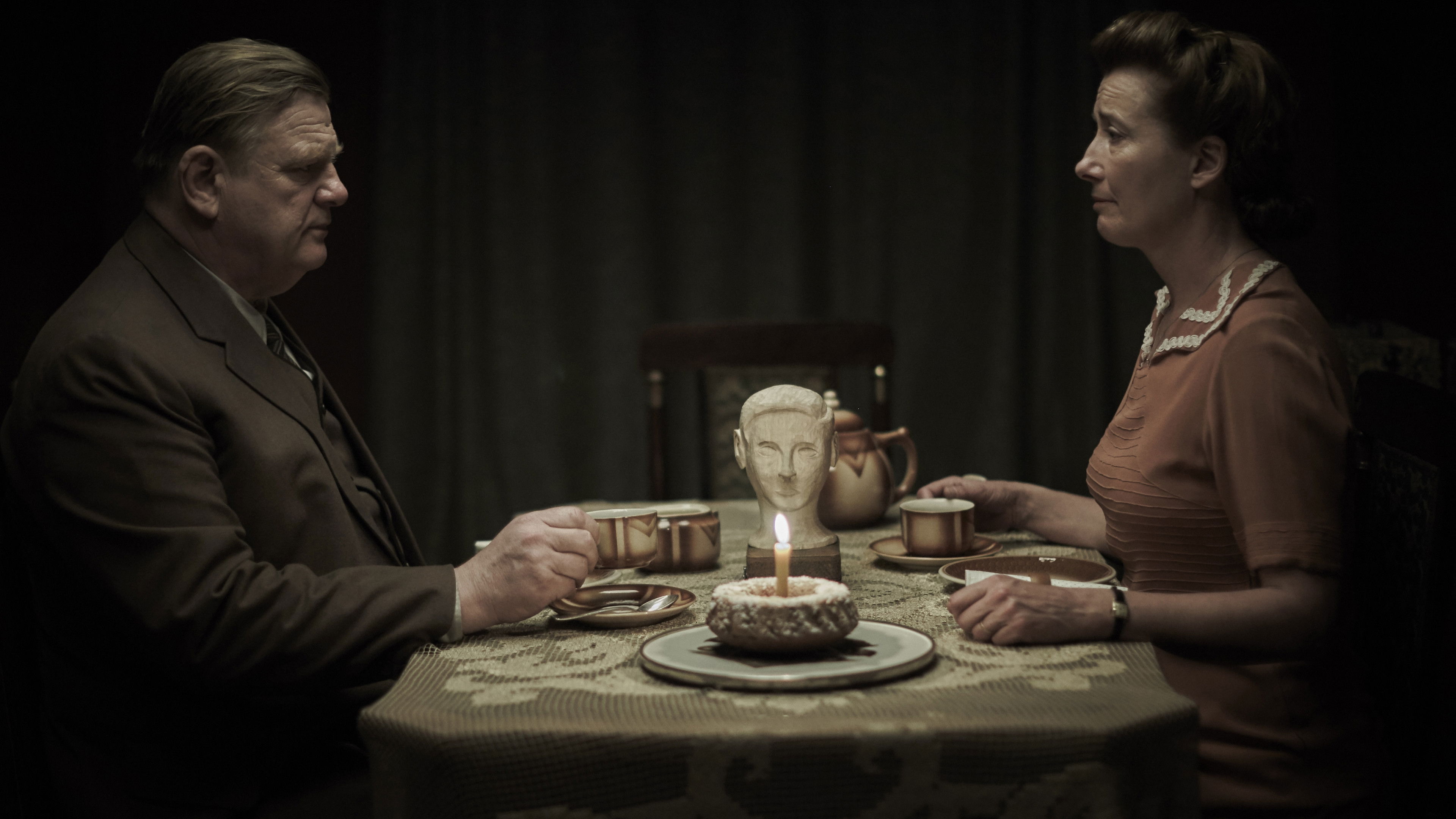 Alone in Berlin Background