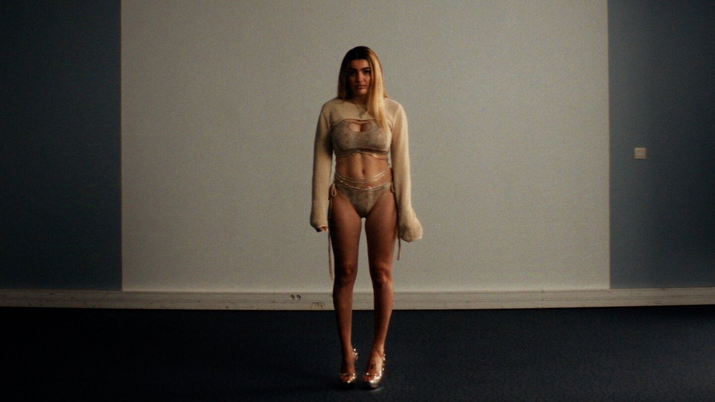 Wild Diamond Background