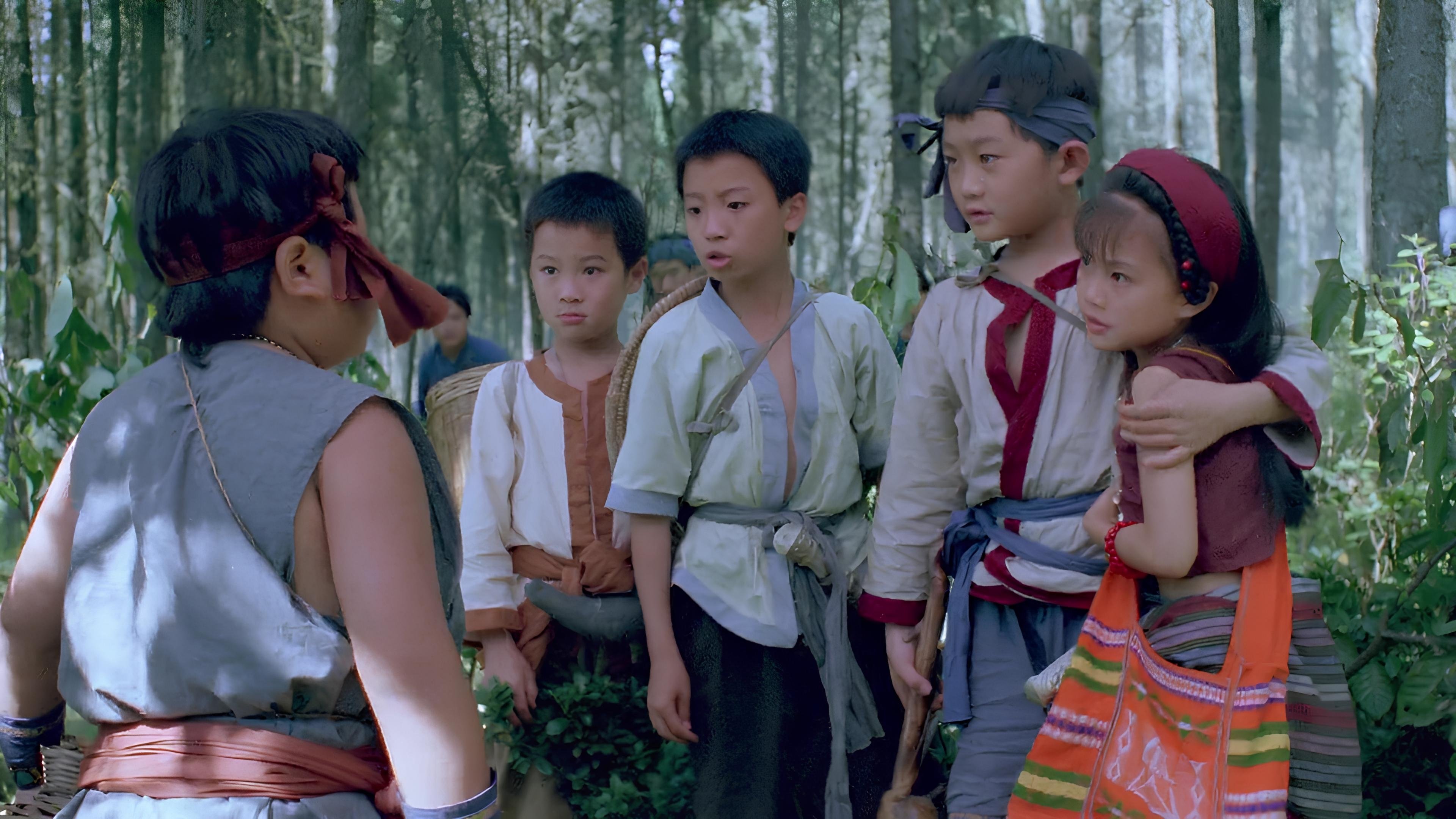 Little Heroes Lost in China Background