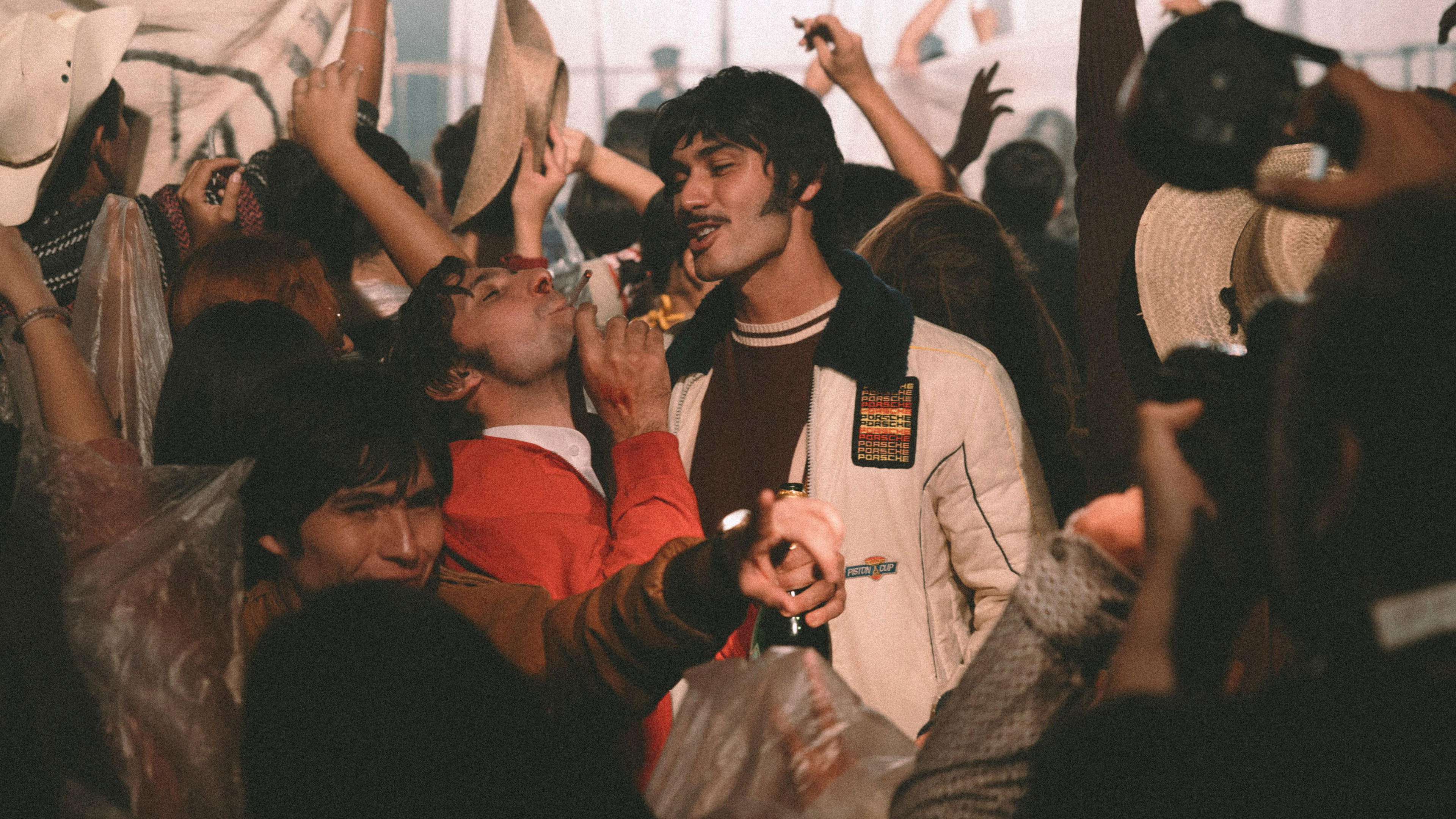 Autos, Mota y Rocanrol Background