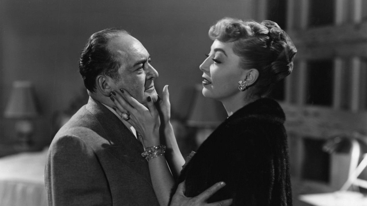 City That Never Sleeps Background