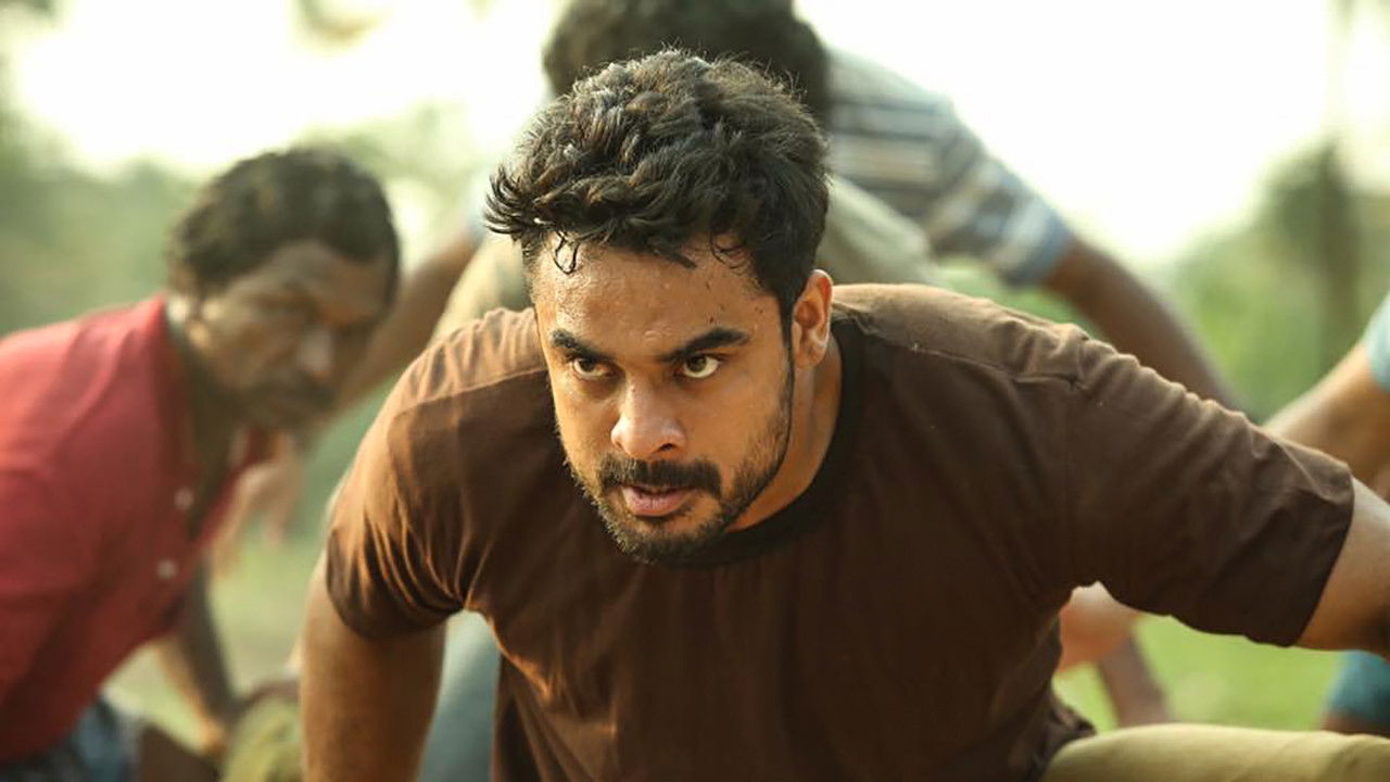 Oru Kuprasidha Payyan Background