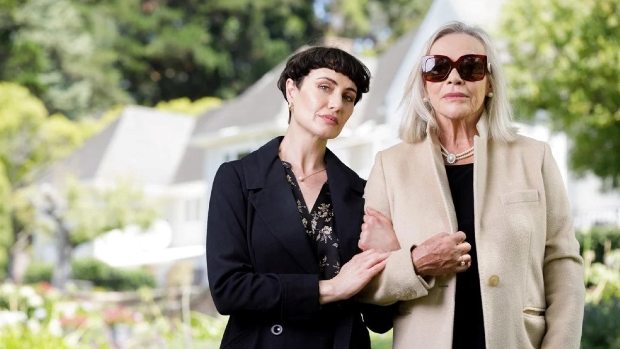 Die Testament Background