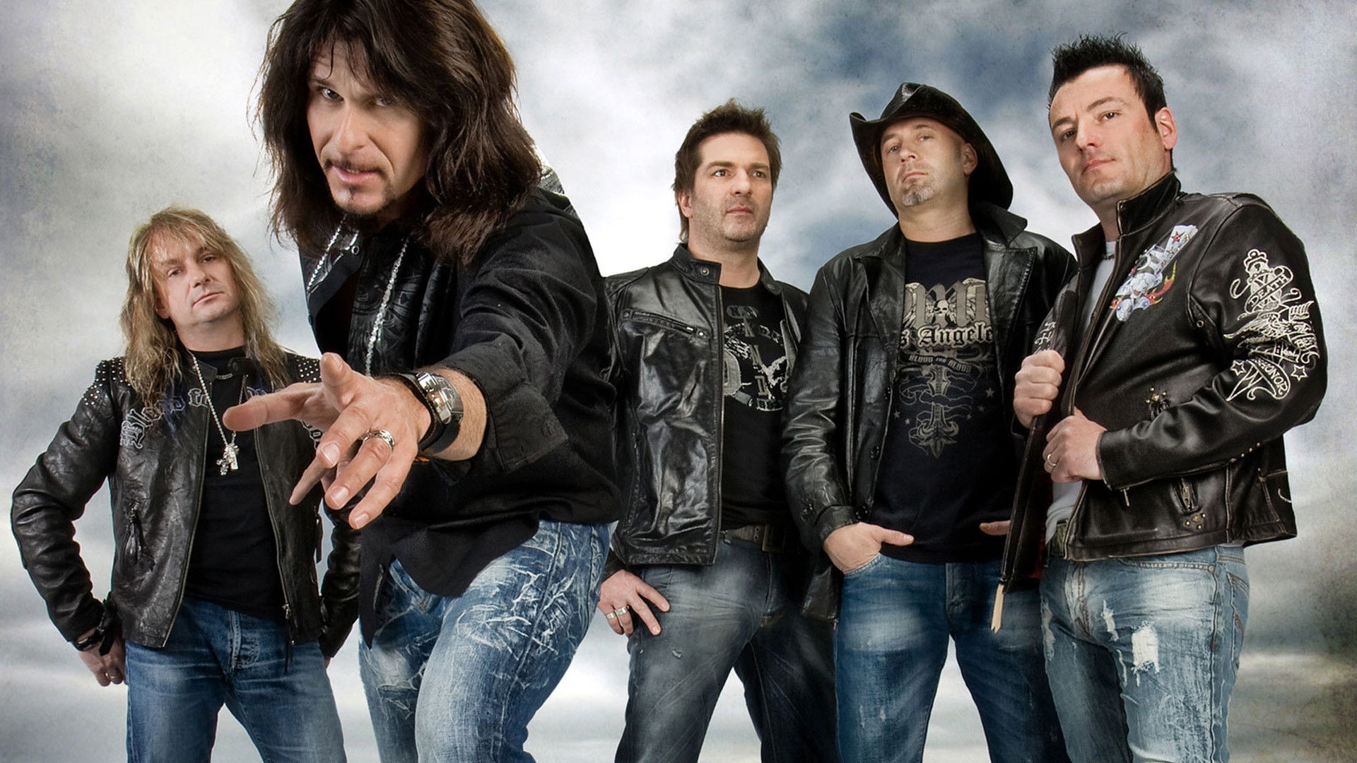 Gotthard: More Than Live Background