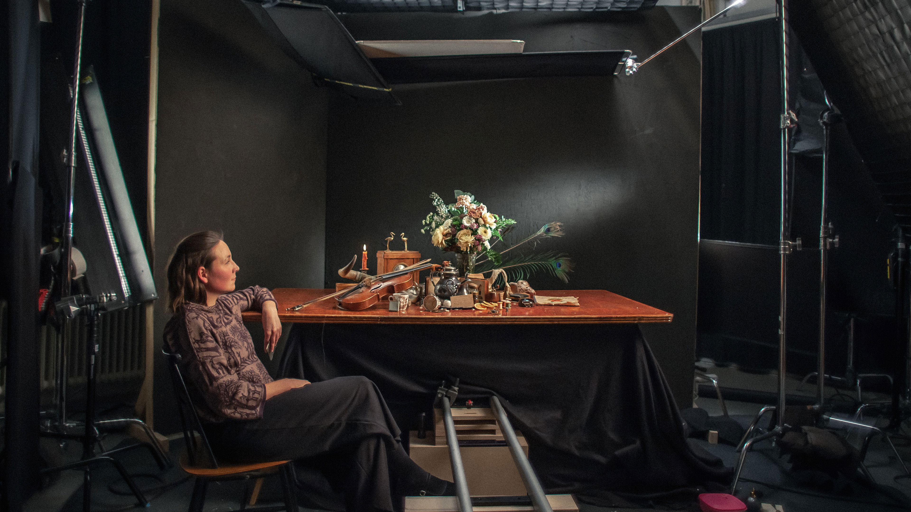 Lady Time Background