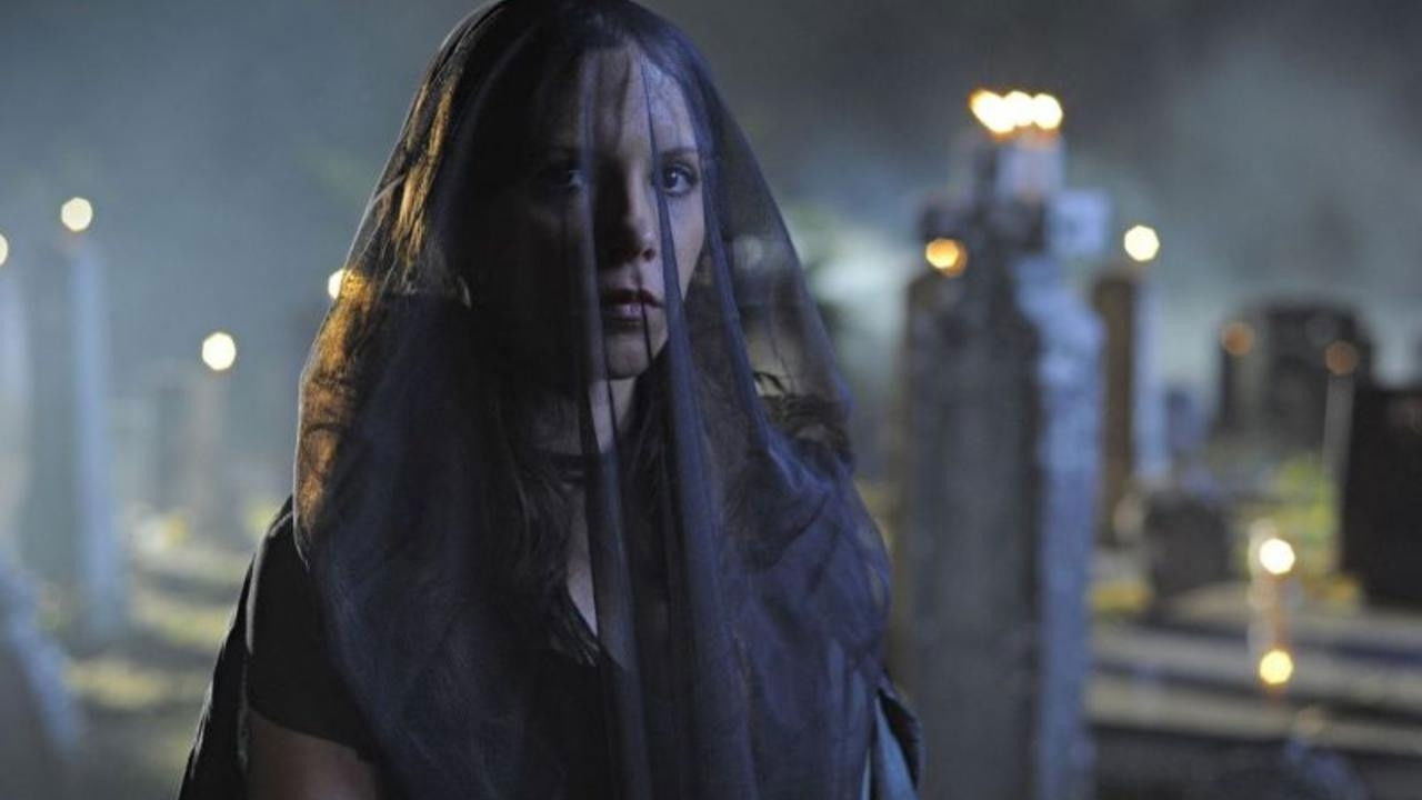 Loveless Zoritsa Background