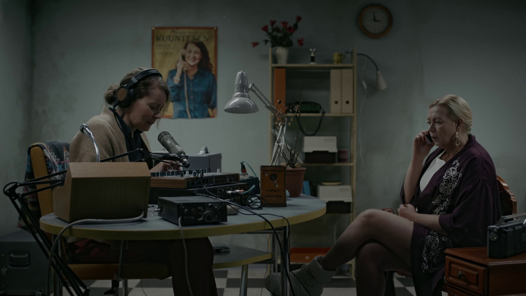 I'm Listening Background