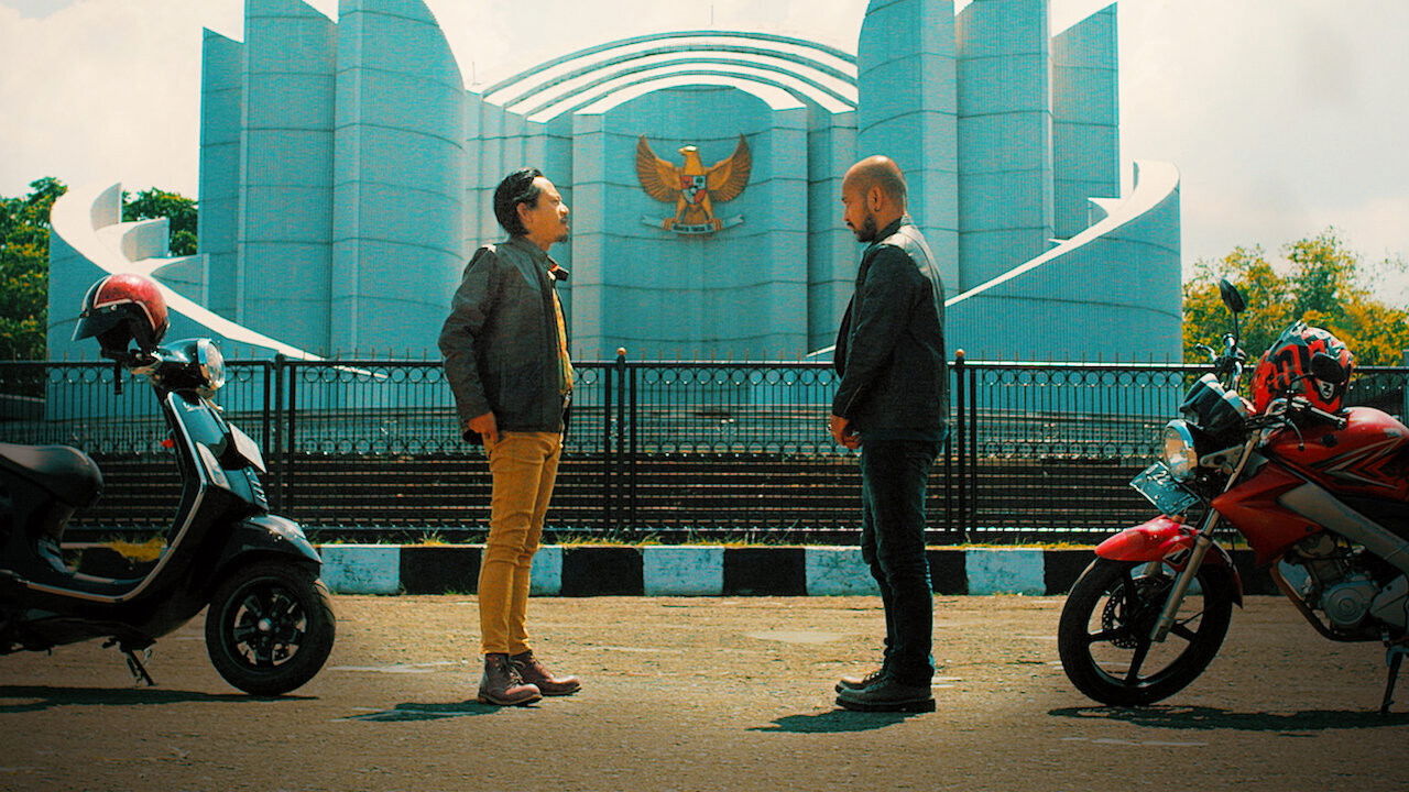 Preman Pensiun Background