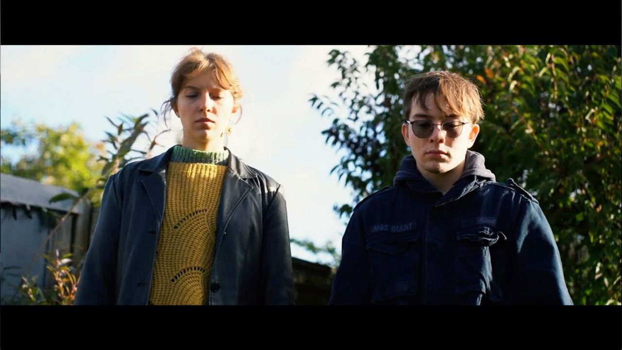 Ausgestopft Background