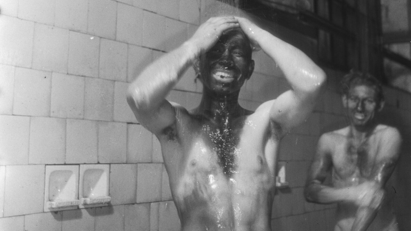 Het stof daalt Background