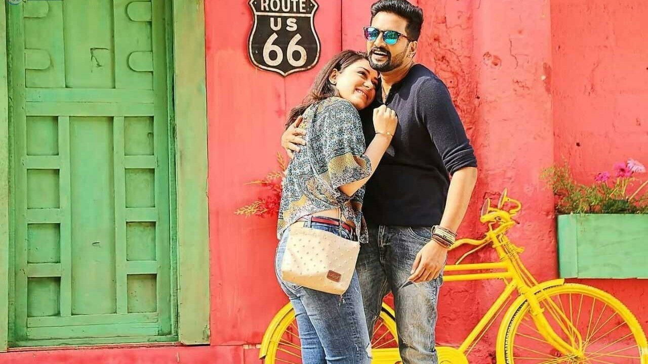 Dhilluku Dhuddu Background