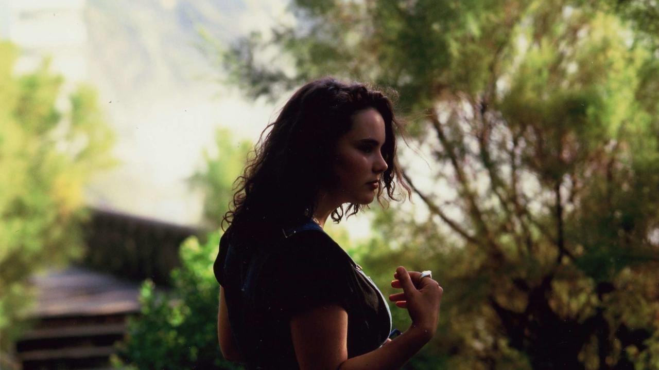 36 Fillette Background