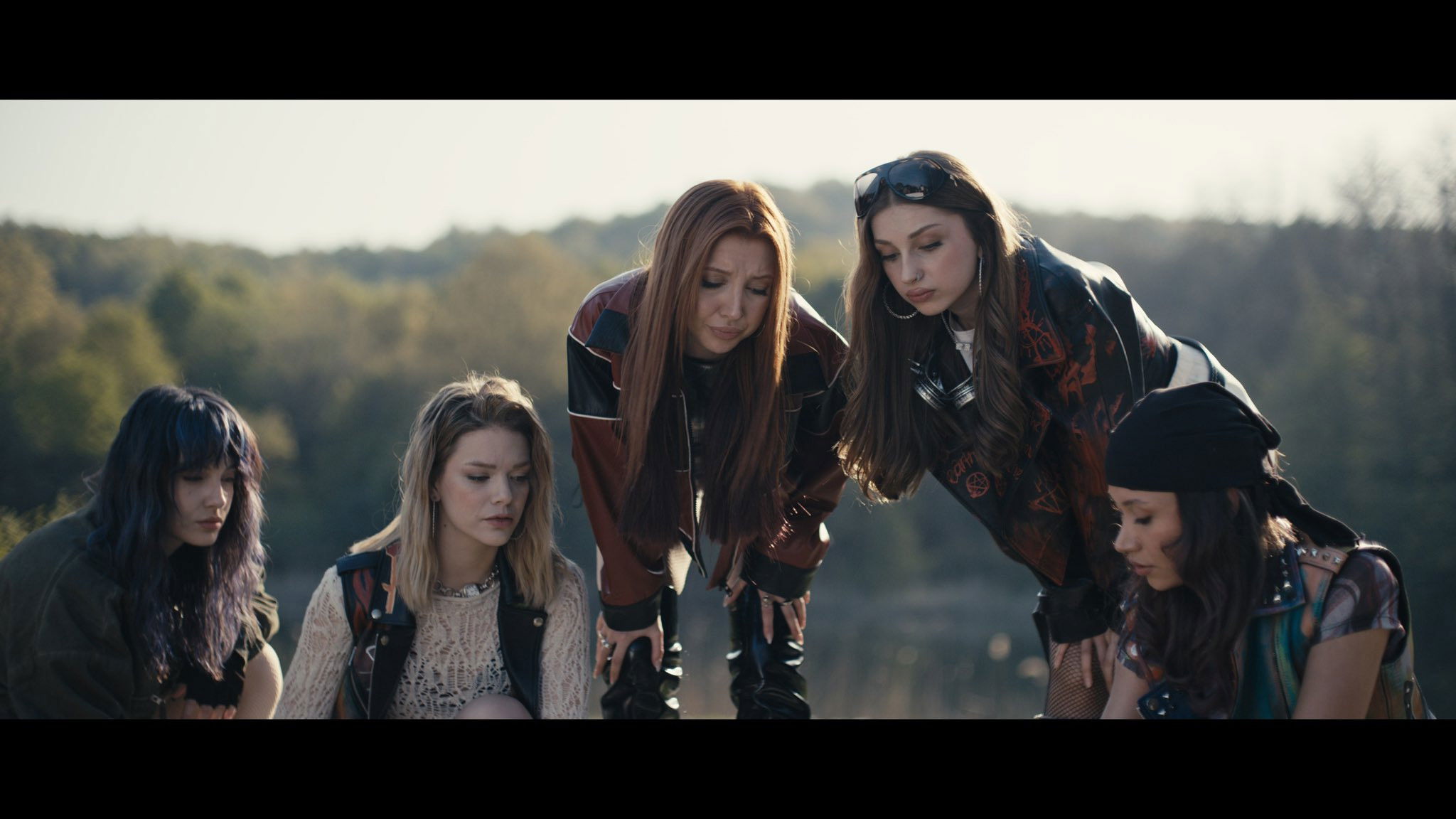 Bi' Hayal İşte Background