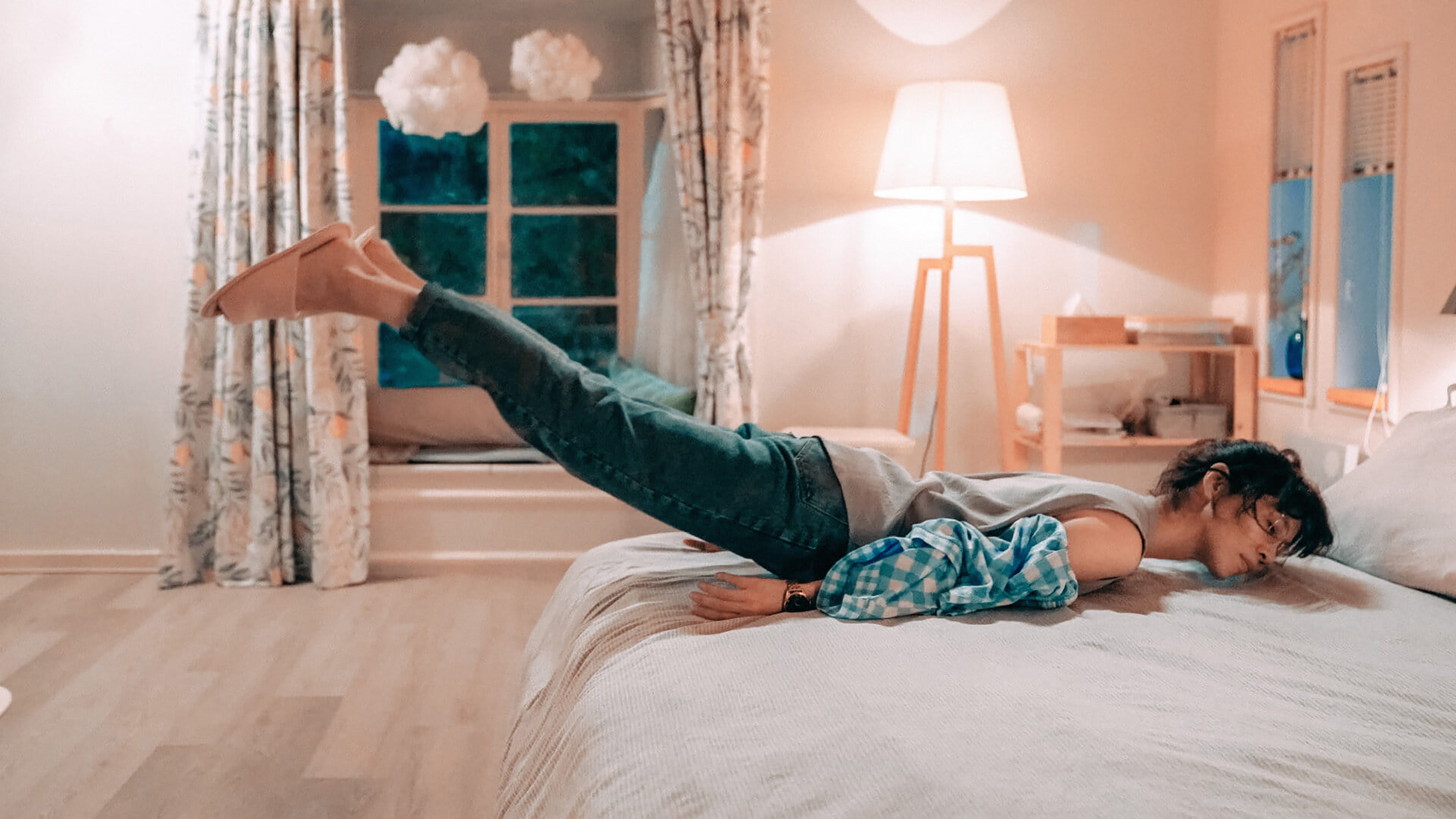 The Making of an Ordinary Woman Background