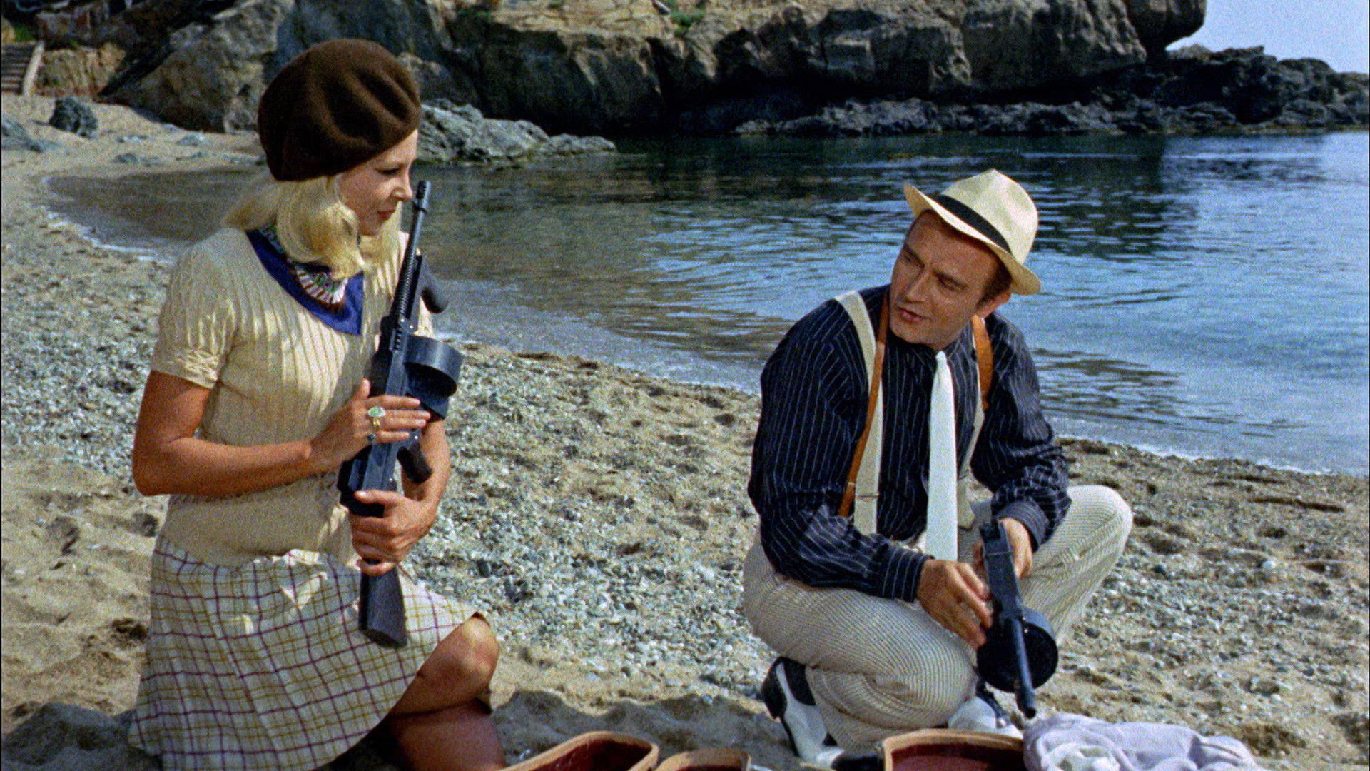 La dinamita está servida Background