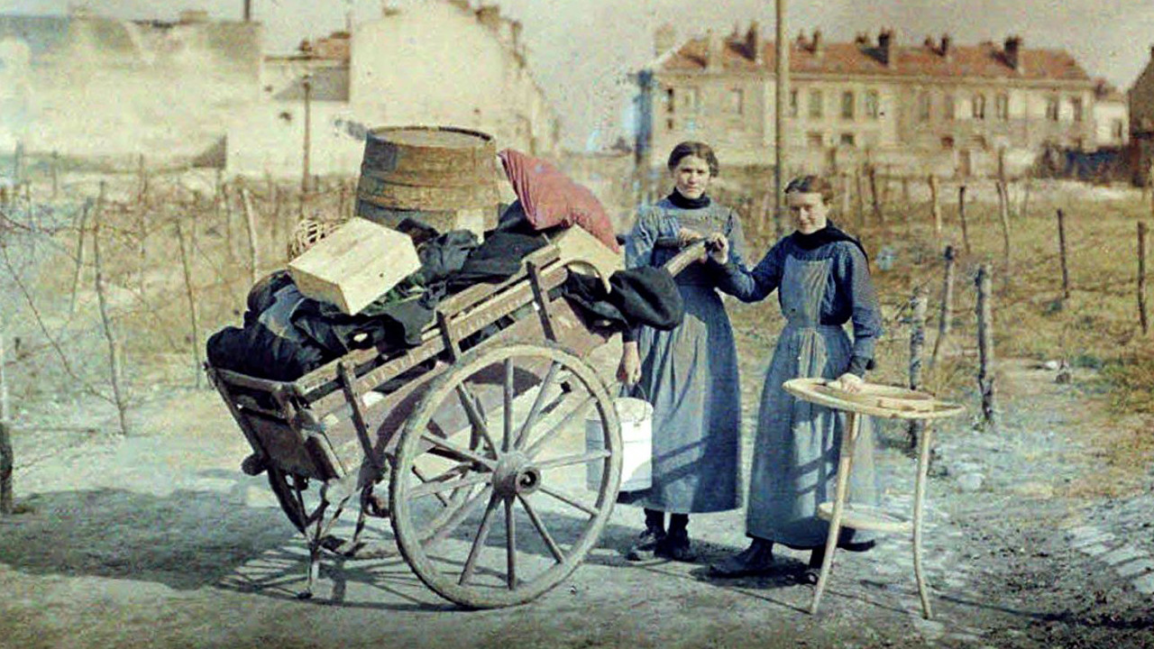 Women at War 1914-1918 Background