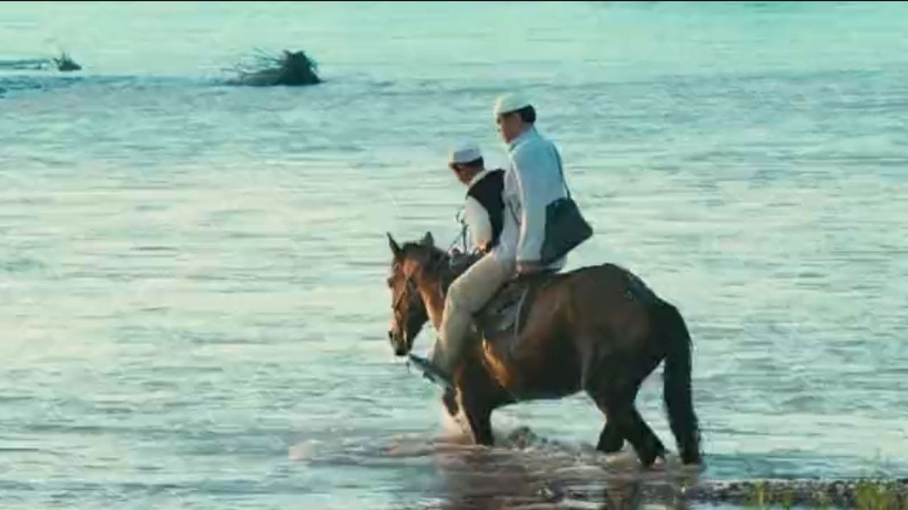 伊犁河 Background