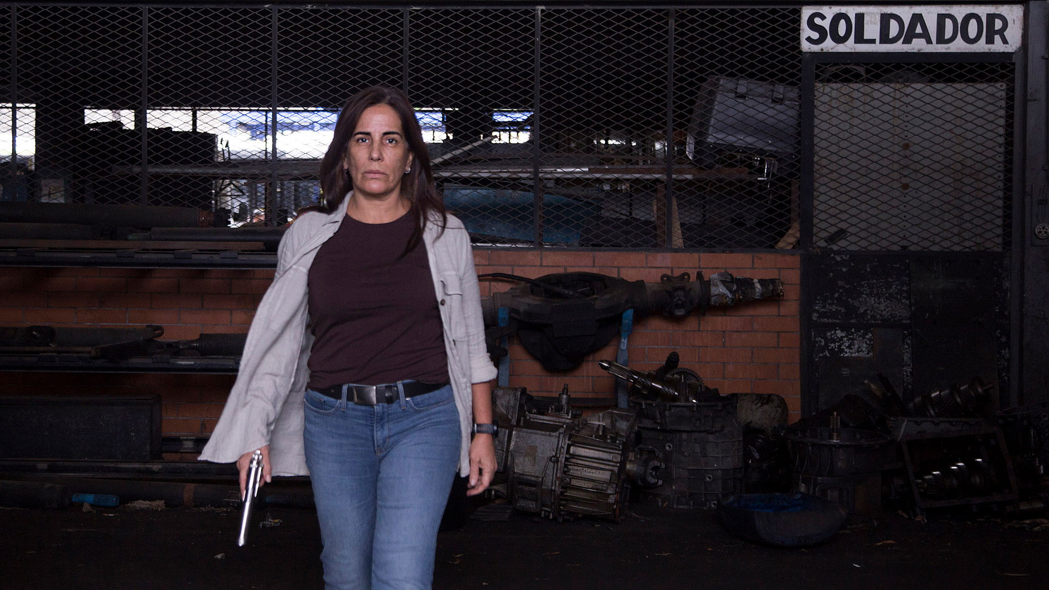 A Suspeita Background