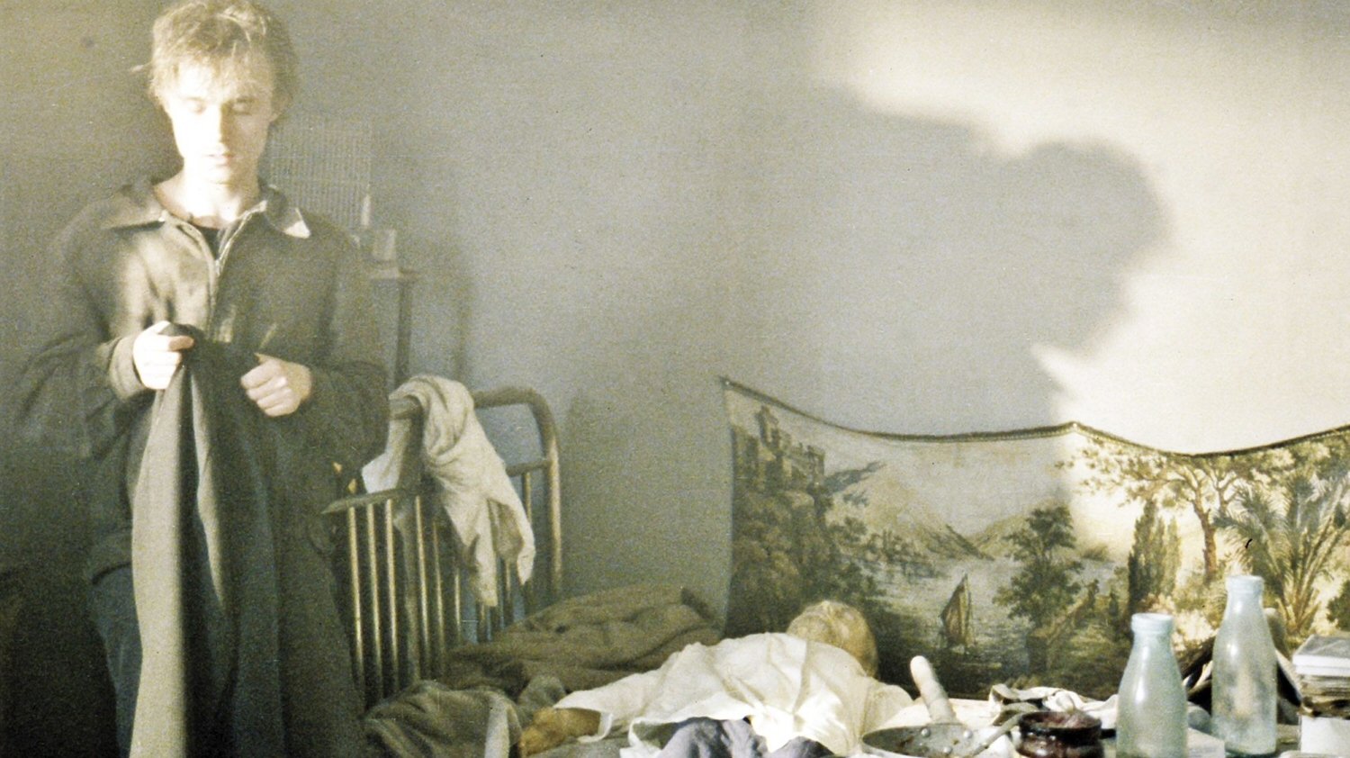 The Second Circle Background