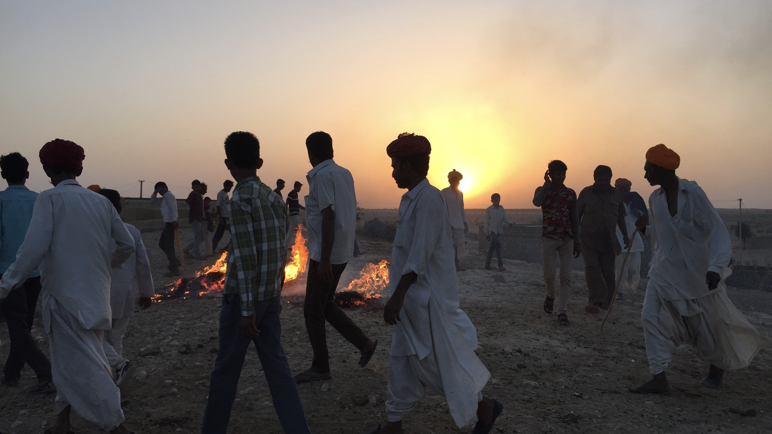 Pearl of the Desert Background