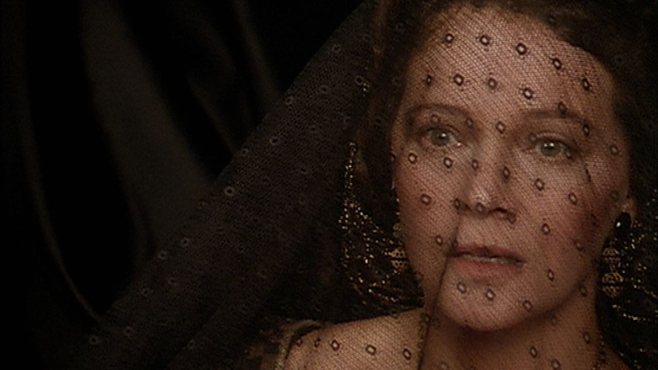 The Venetian Woman Background