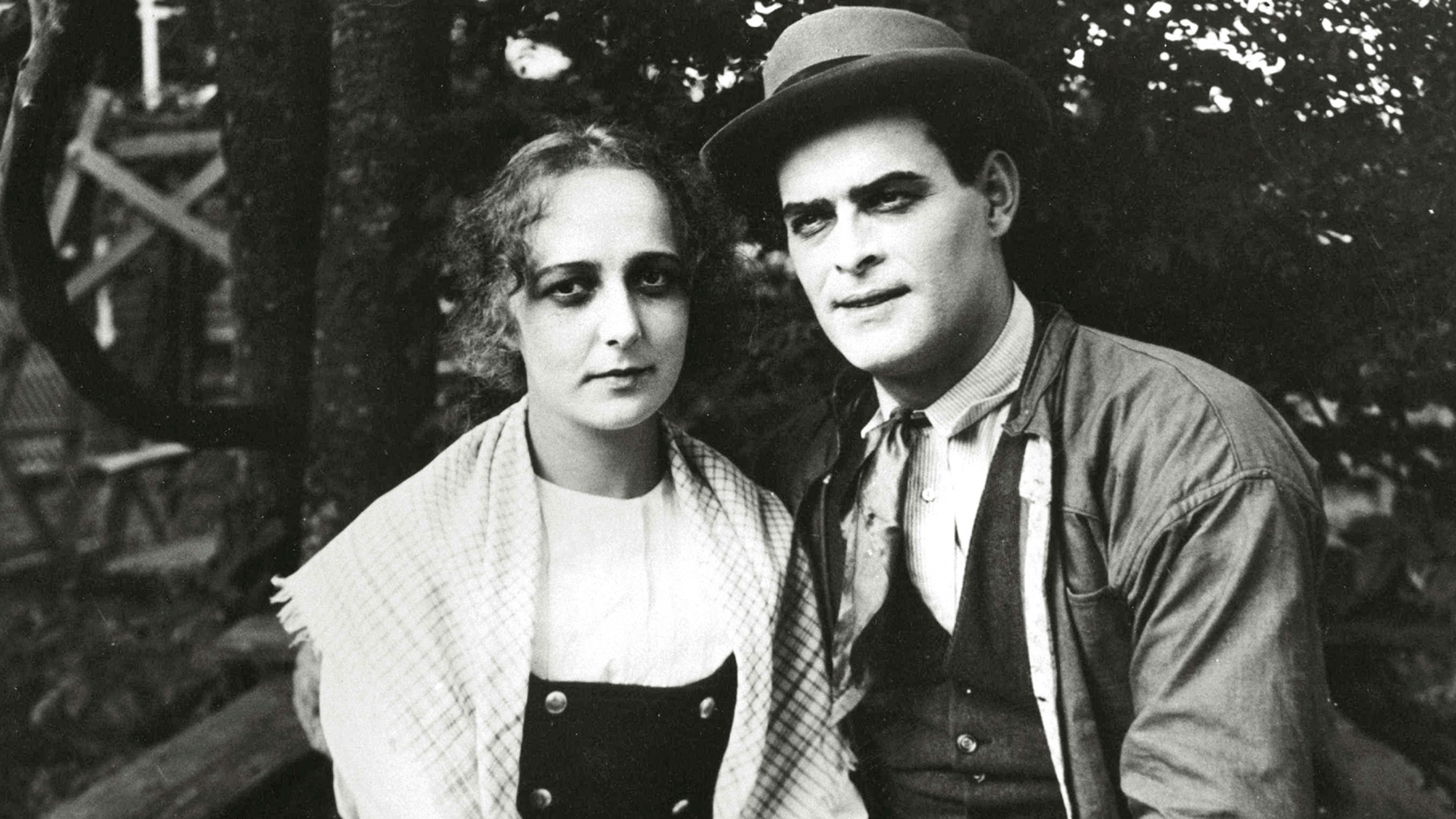 Koskenlaskijan morsian Background