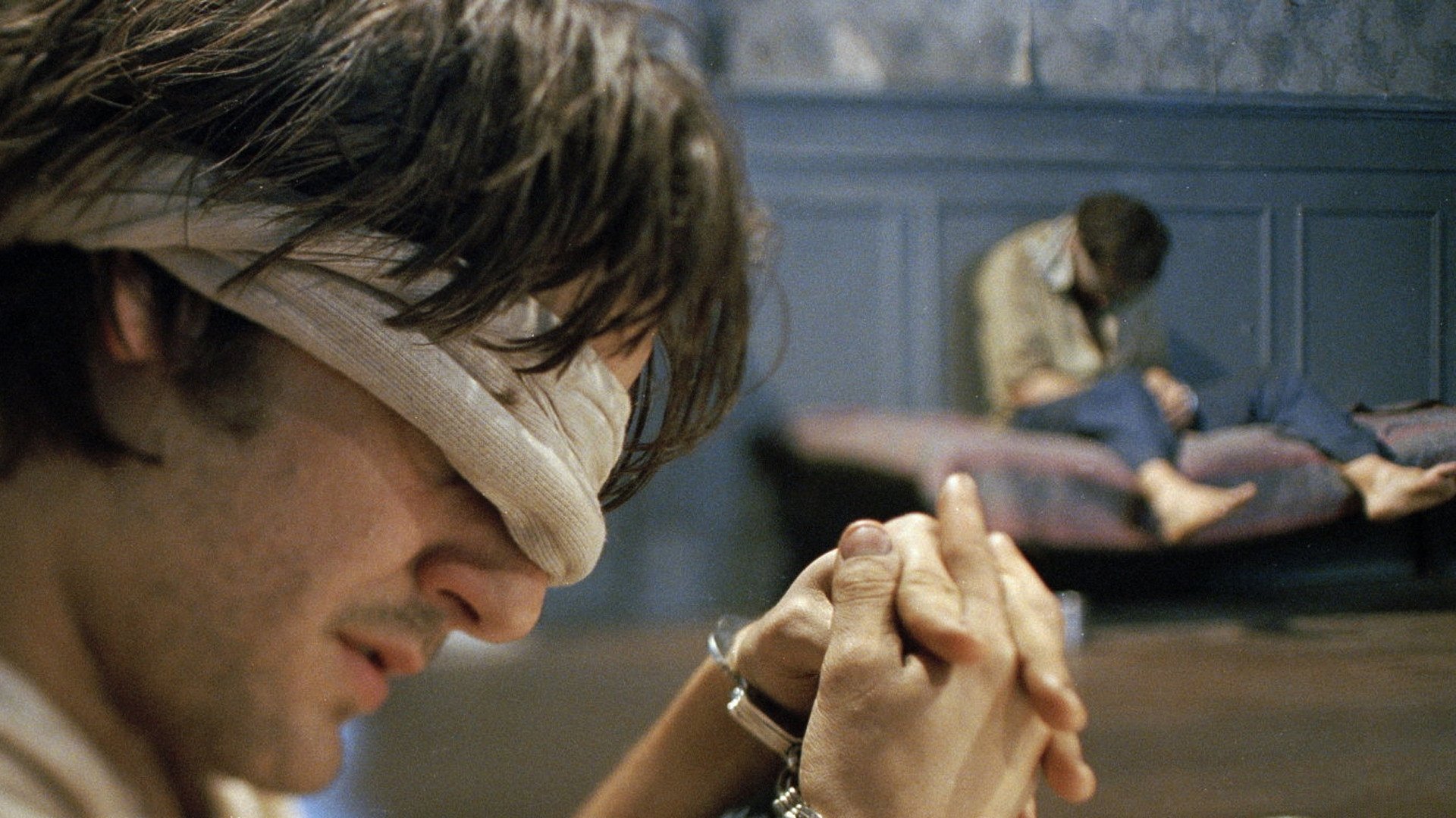 Crónica de una fuga Background