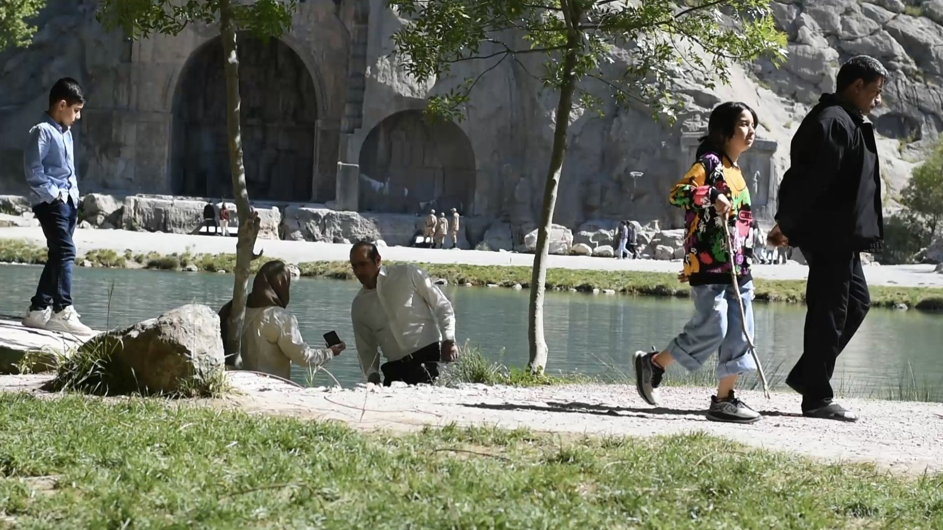 The Sound of Water Footsteps Background