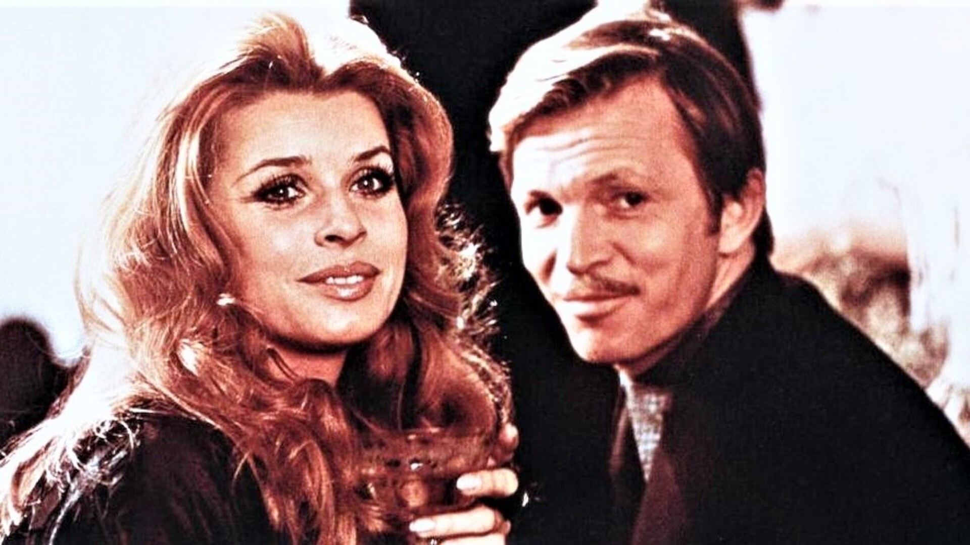 Roma bene Background