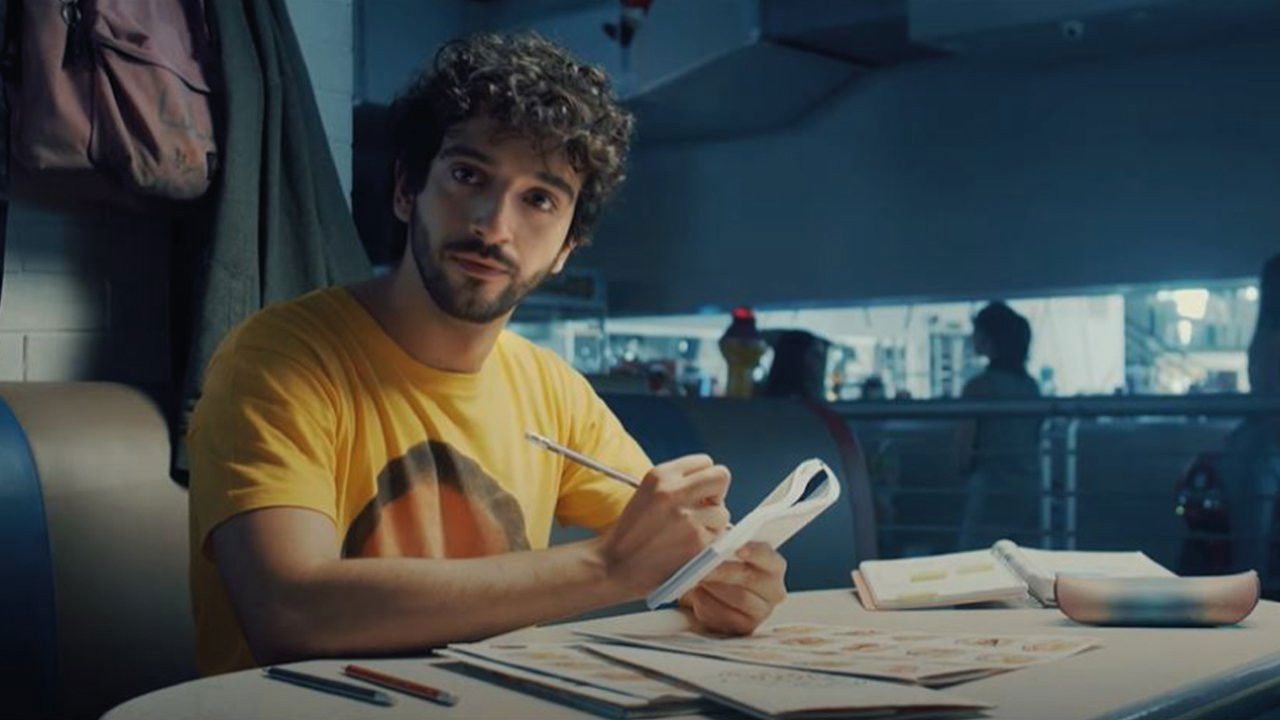 E Vissero Background