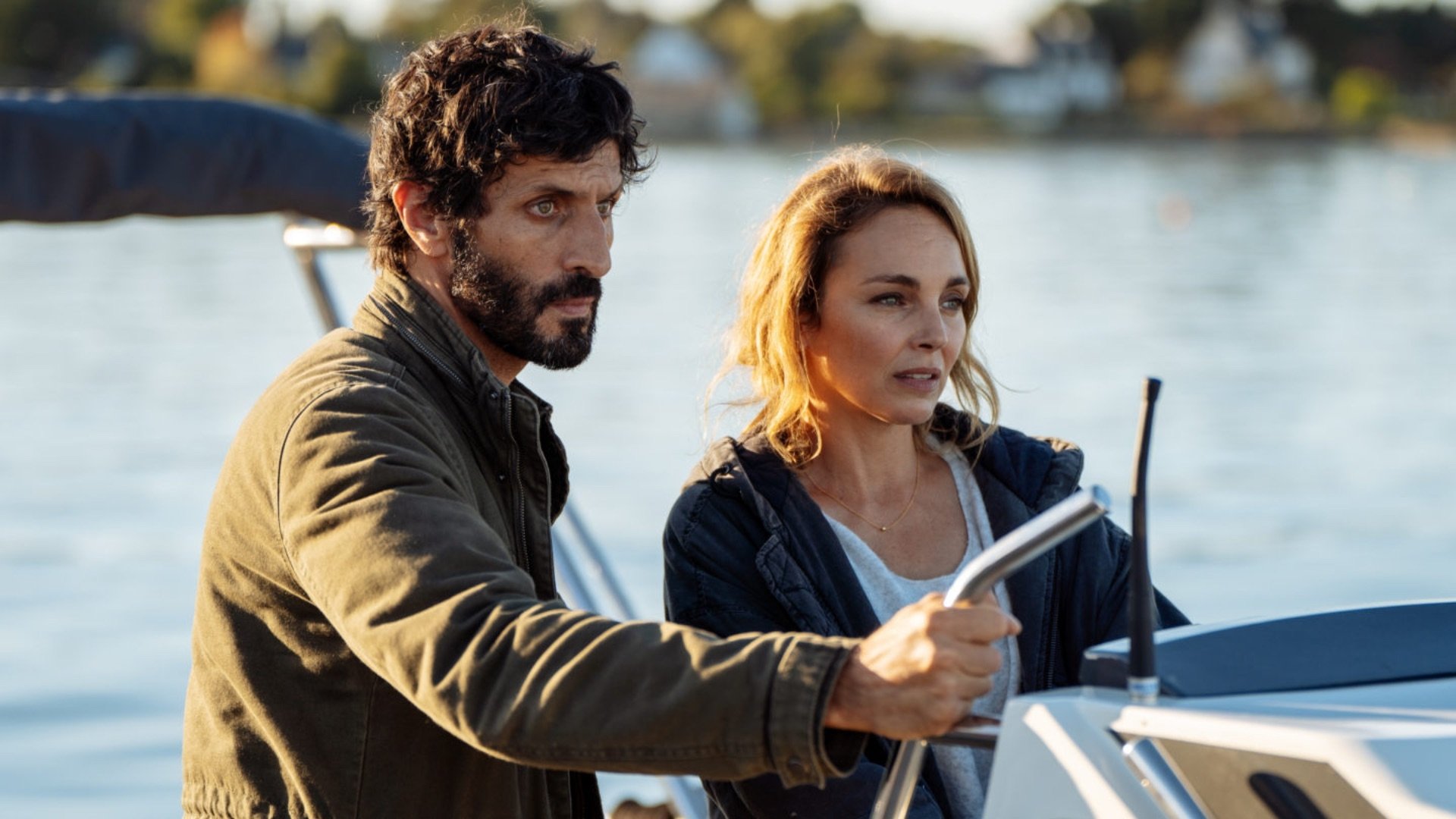 Menace sur Kermadec Background