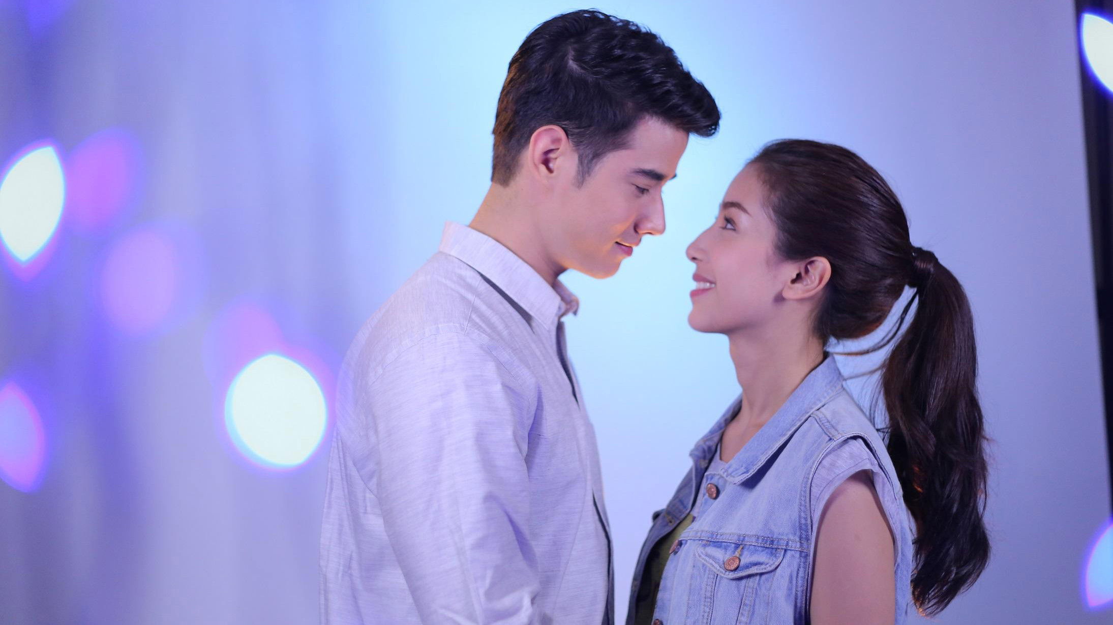 Two Spirits Love Background