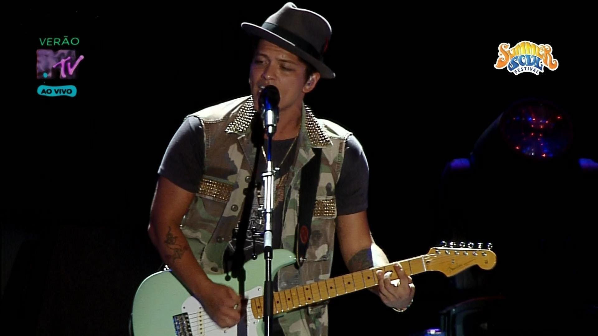 Bruno Mars - Summer Soul Festival Brazil Background