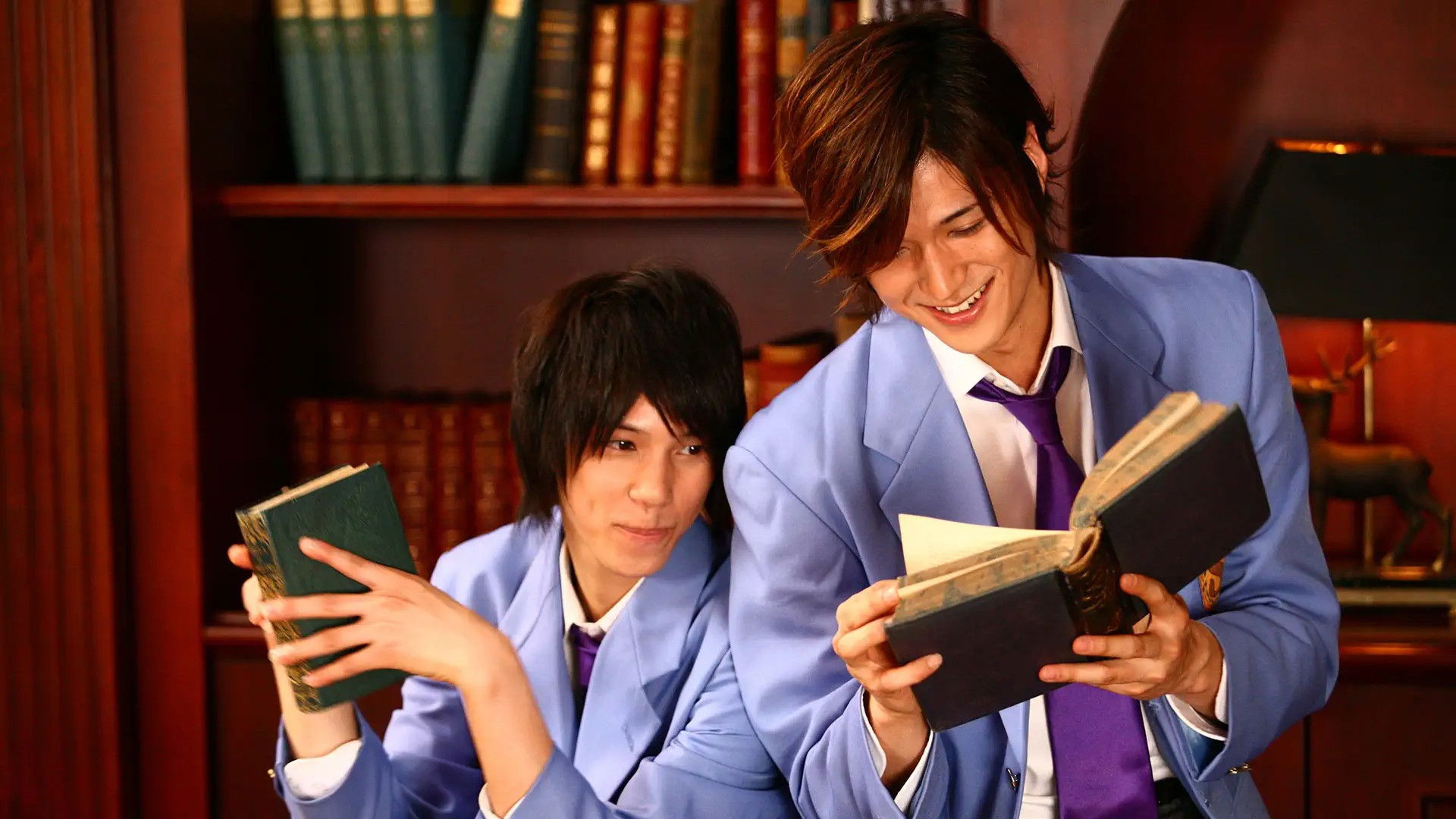 Takumi-kun Series: Rainbow Colored Glass Background