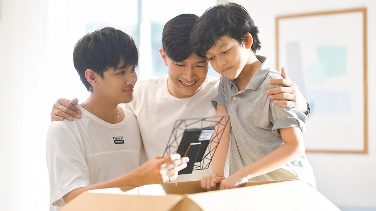 Tien Bromance: Side Story Background