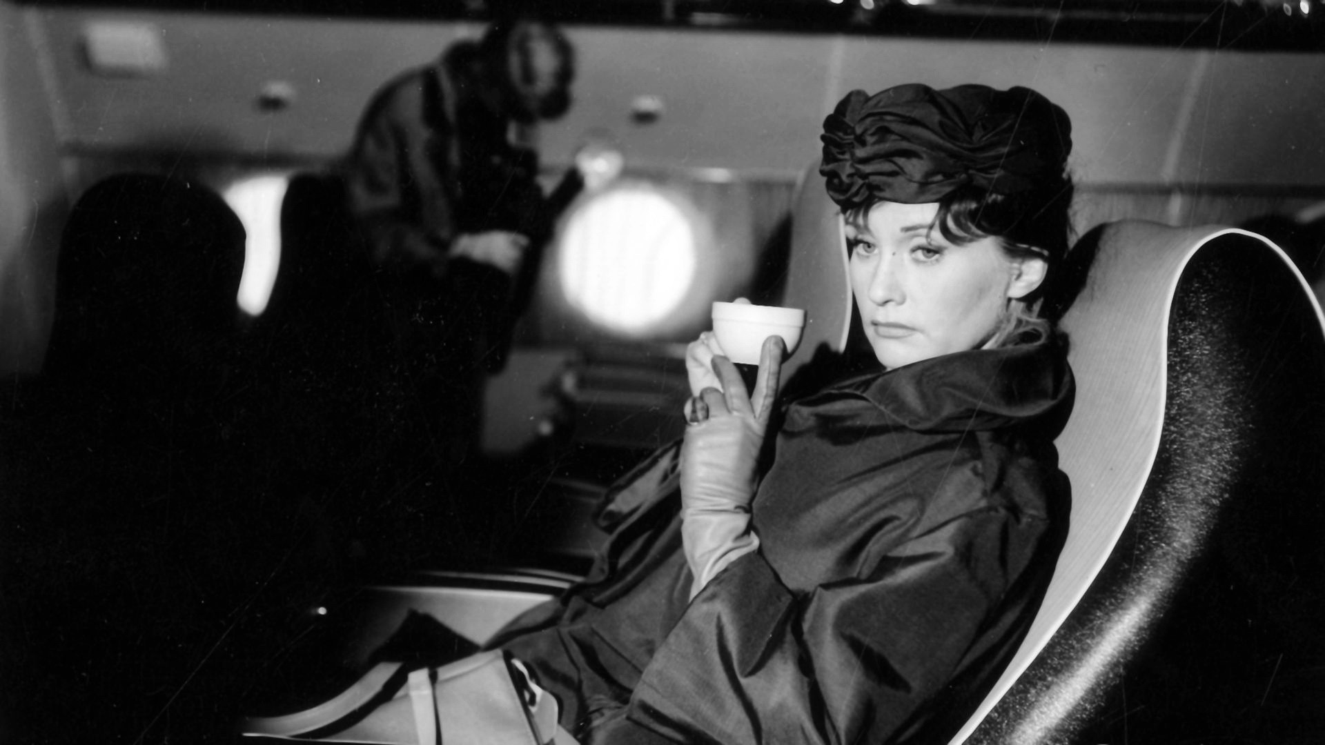 How to Be Loved Background