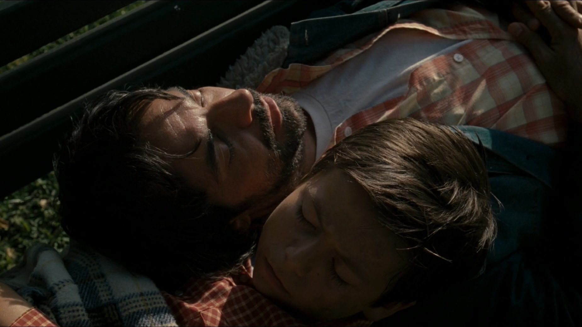 La misma luna Background