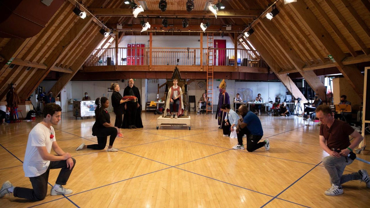 RSC Live: Henry VI, Part 1 Background